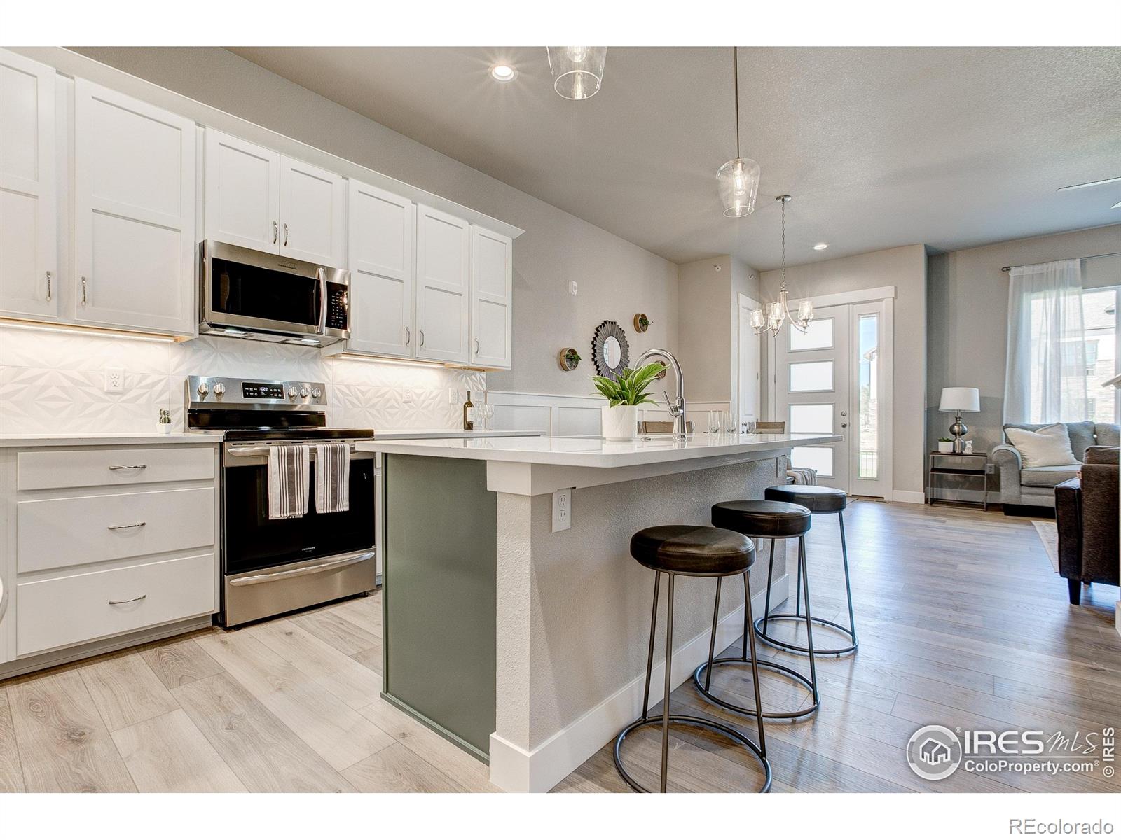 MLS Image #5 for 218  high point drive,longmont, Colorado