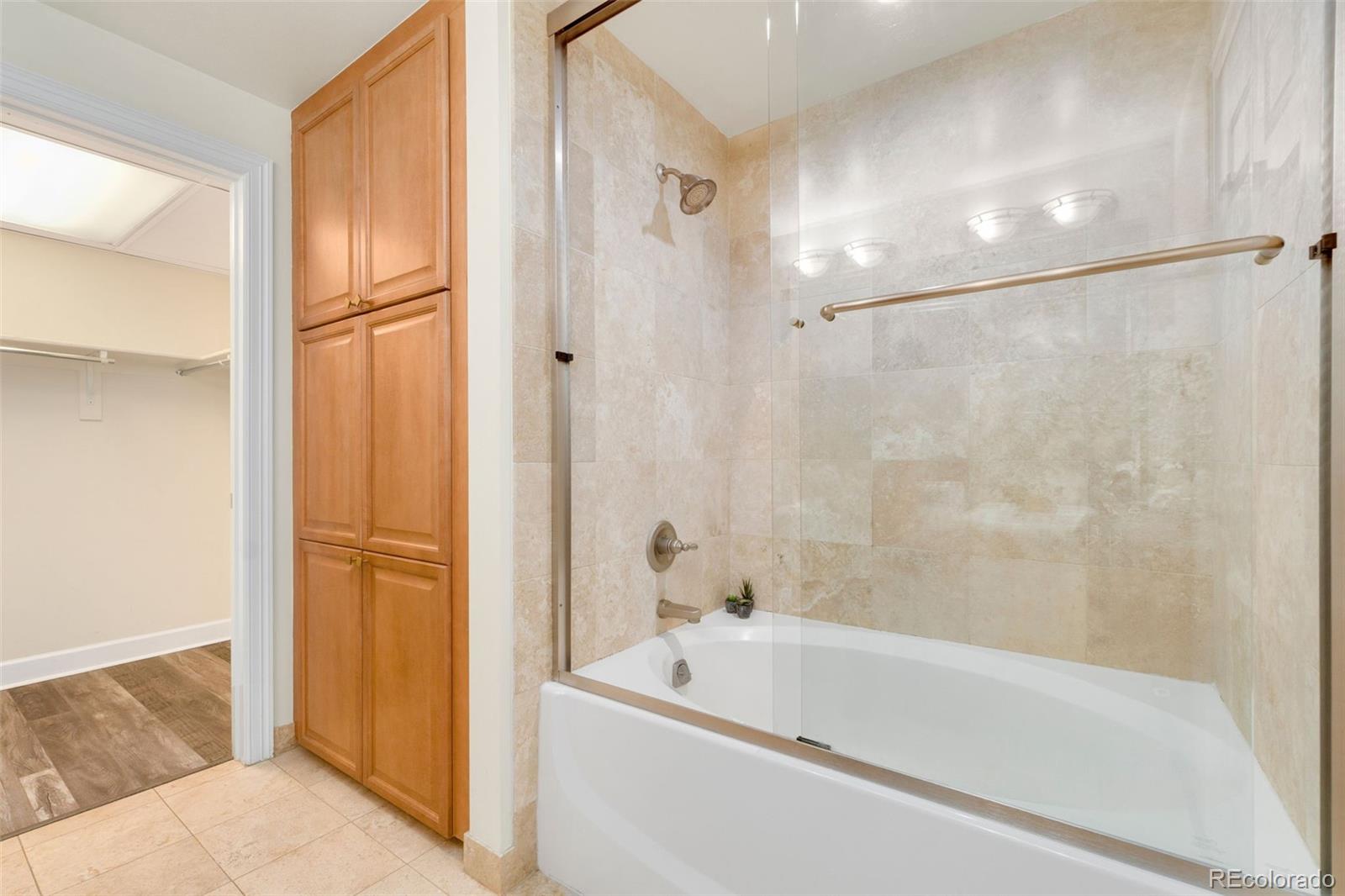 MLS Image #13 for 1827 n grant street,denver, Colorado