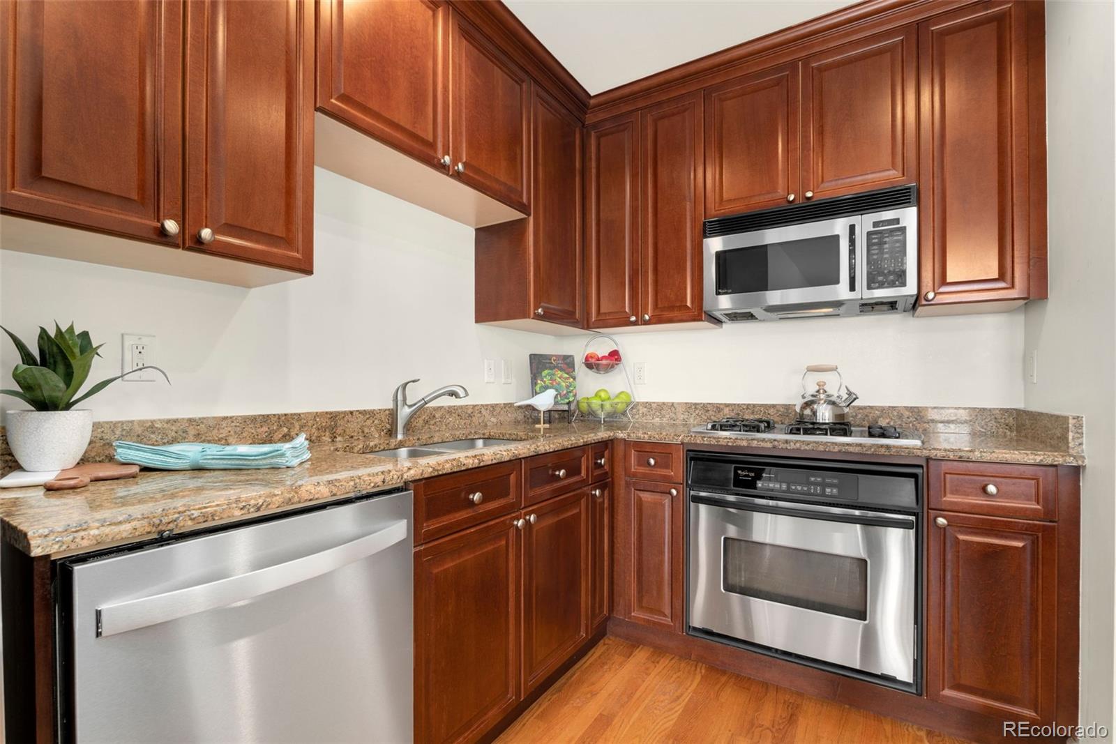 MLS Image #5 for 1827 n grant street,denver, Colorado