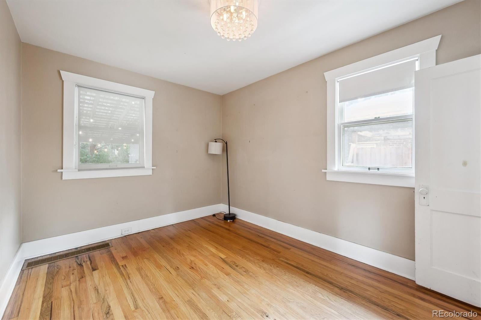 MLS Image #11 for 3044 w 40th avenue,denver, Colorado