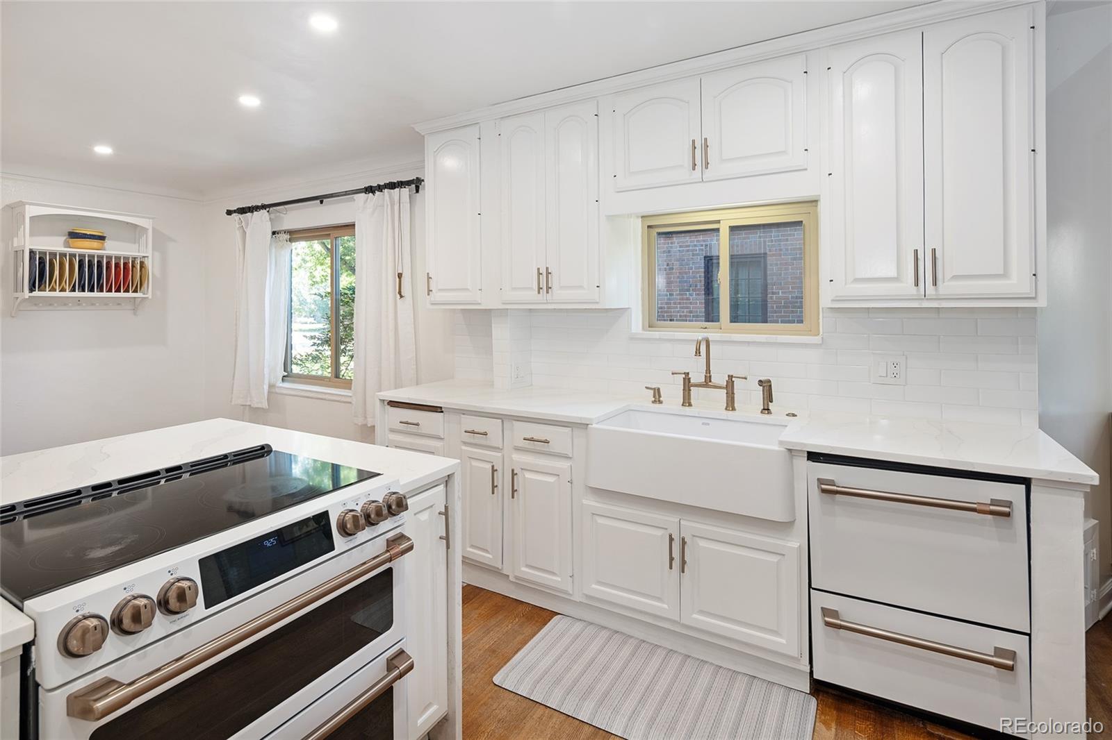 MLS Image #13 for 1661  oneida street,denver, Colorado