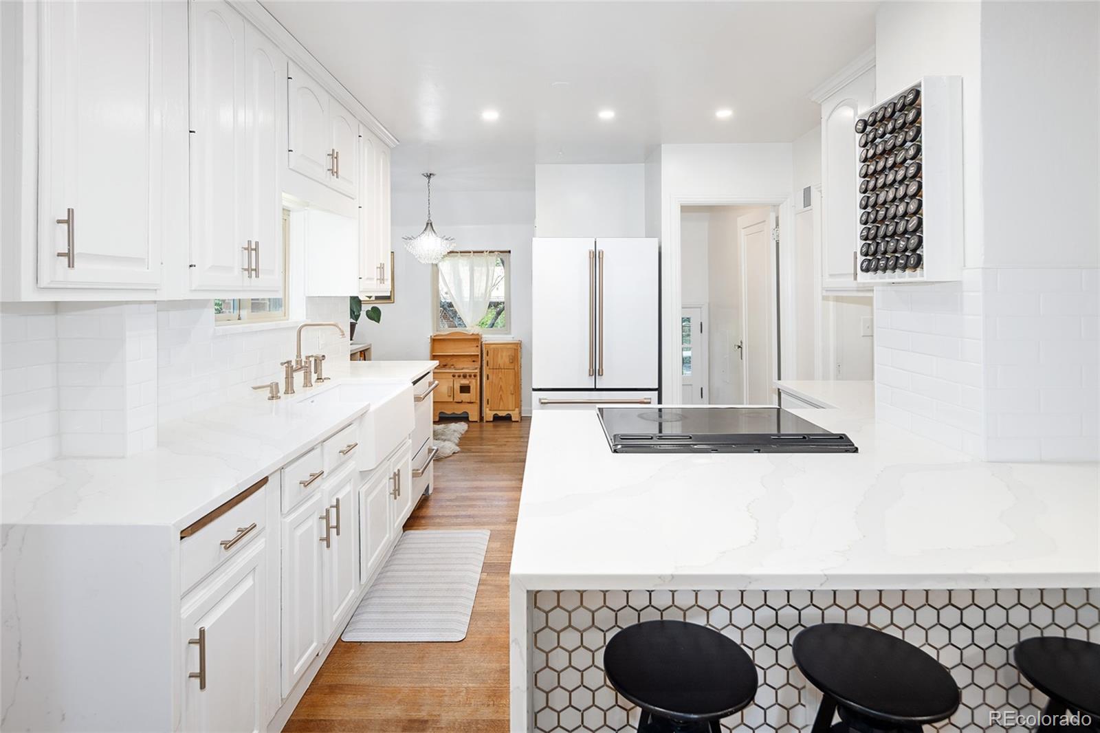 MLS Image #16 for 1661  oneida street,denver, Colorado