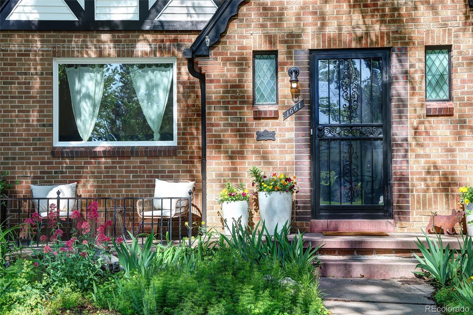 MLS Image #3 for 1661  oneida street,denver, Colorado