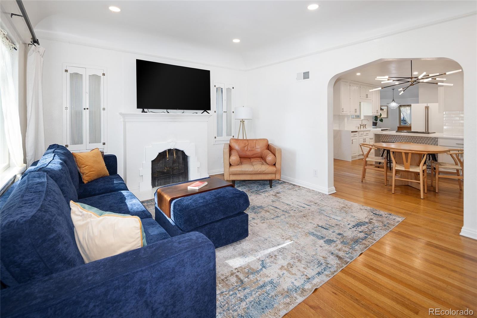 MLS Image #8 for 1661  oneida street,denver, Colorado