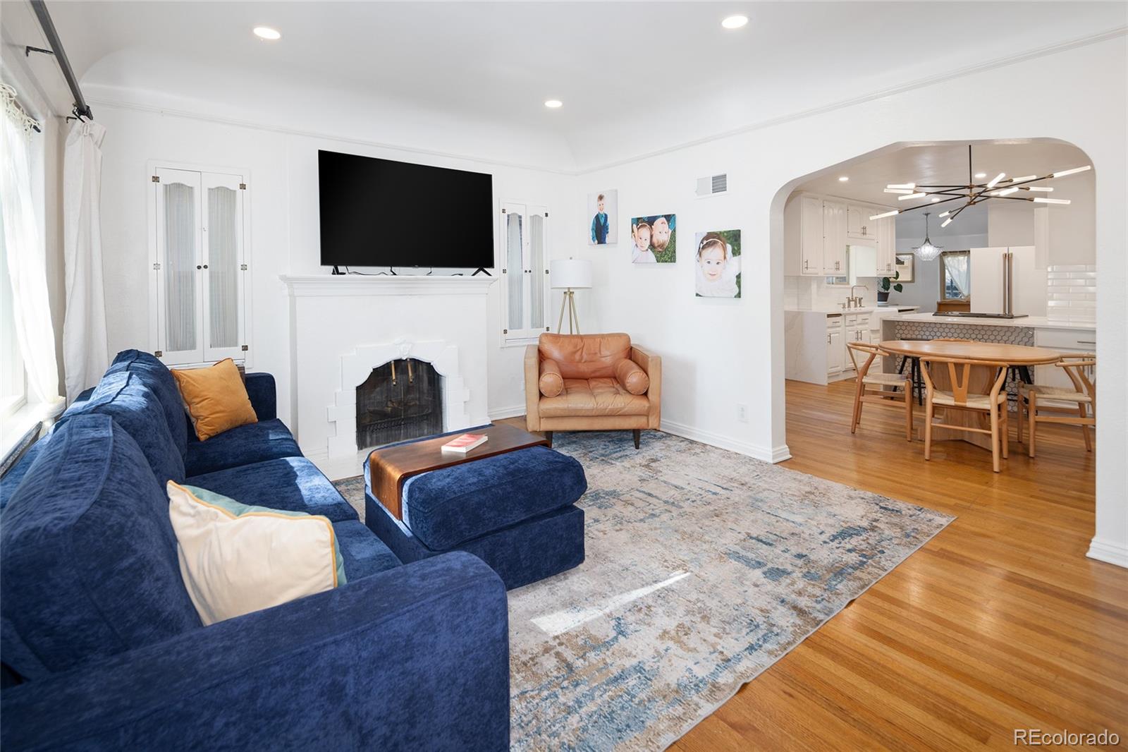 MLS Image #9 for 1661  oneida street,denver, Colorado
