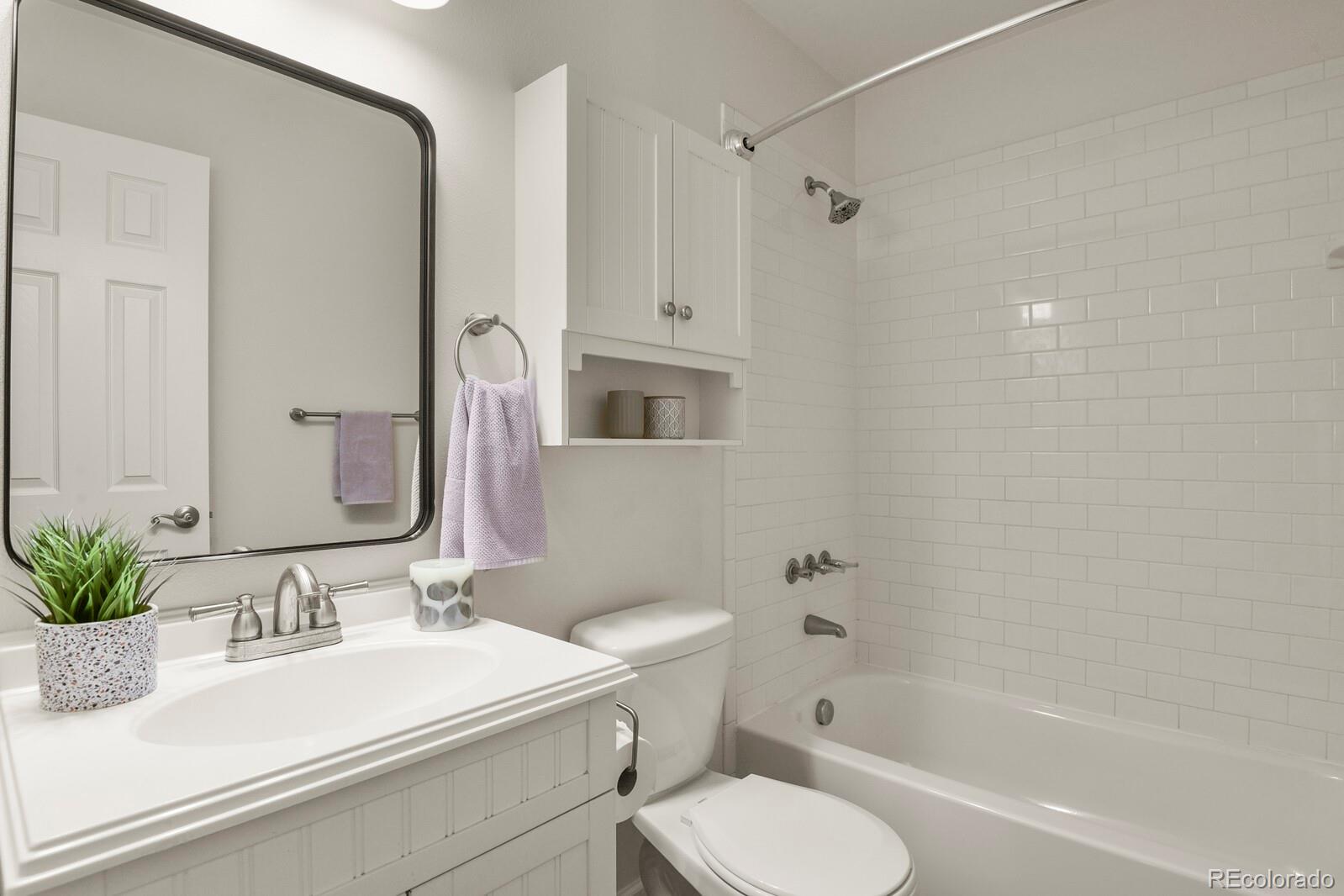 MLS Image #18 for 10310 e jewell avenue,aurora, Colorado