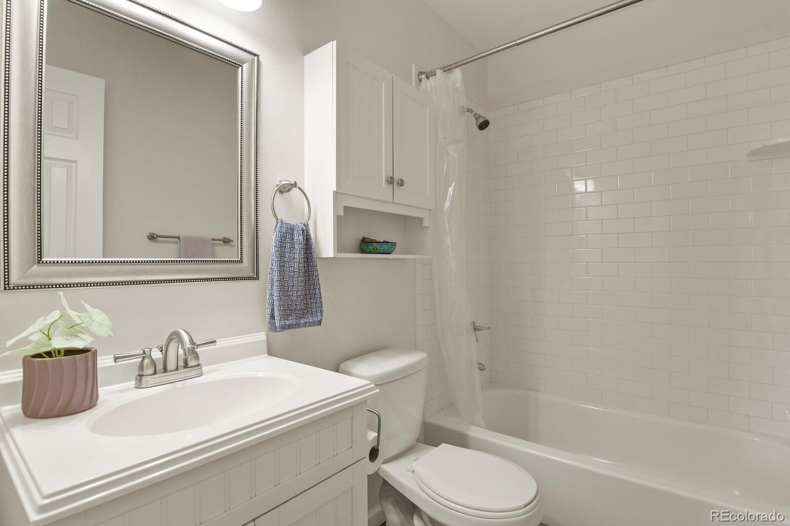 MLS Image #21 for 10310 e jewell avenue,aurora, Colorado