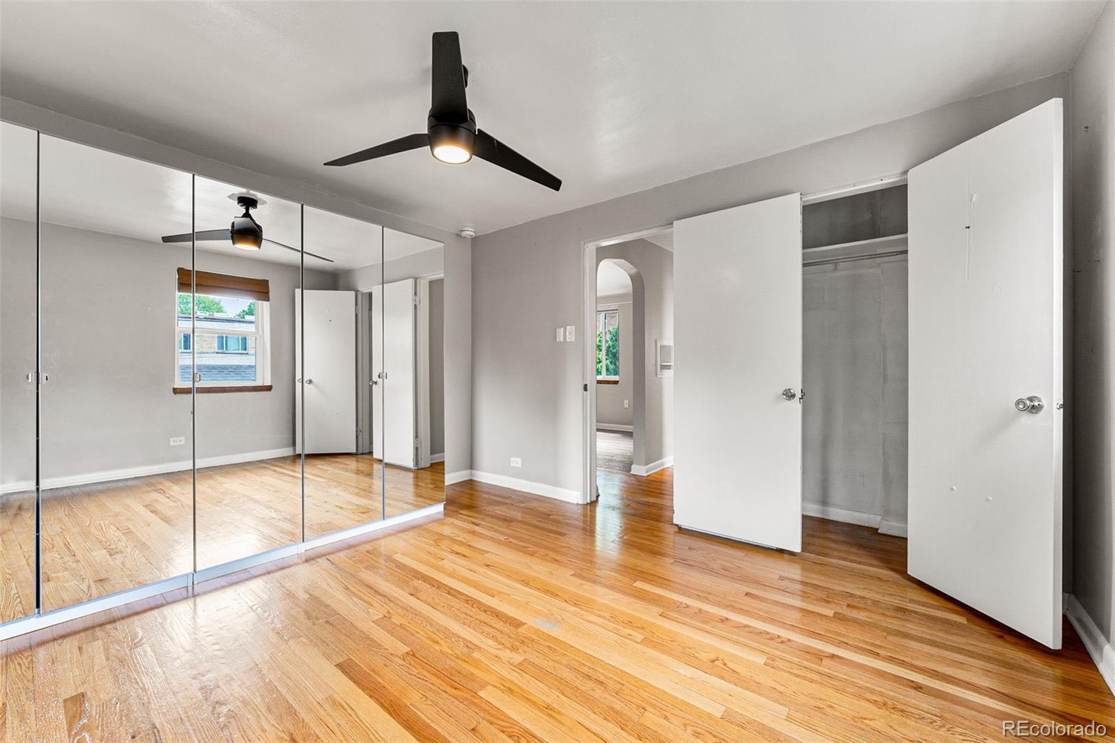 MLS Image #10 for 1535  hudson street,denver, Colorado