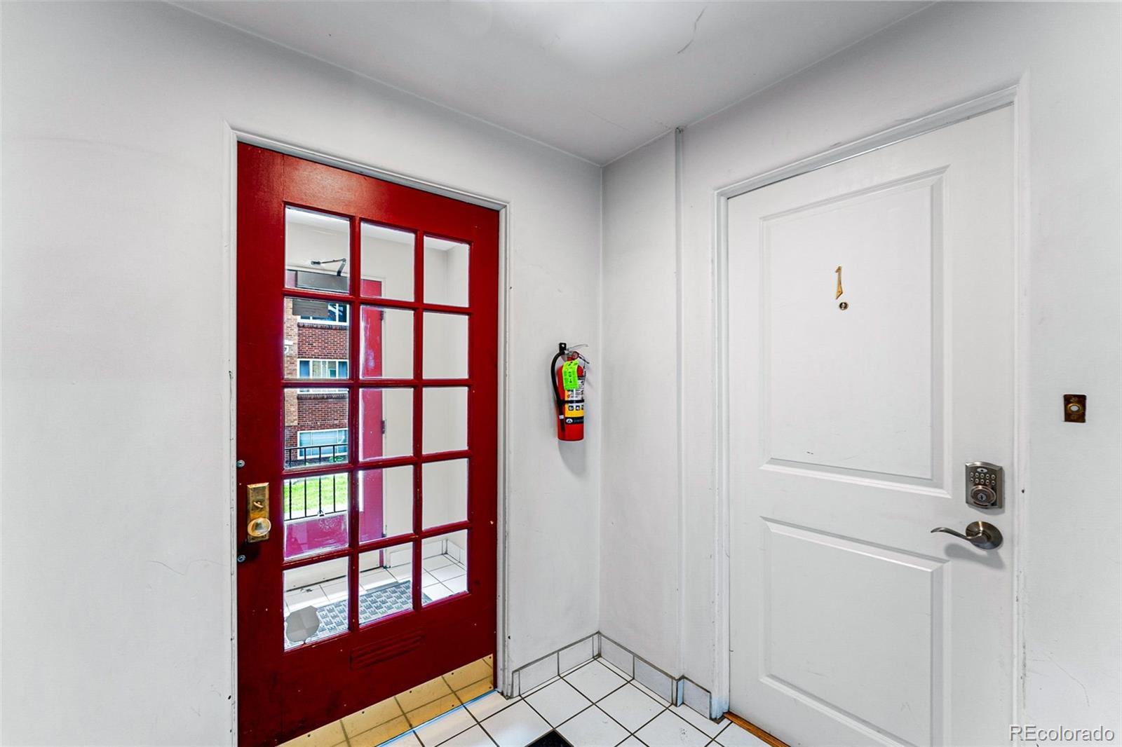 MLS Image #16 for 1535  hudson street,denver, Colorado