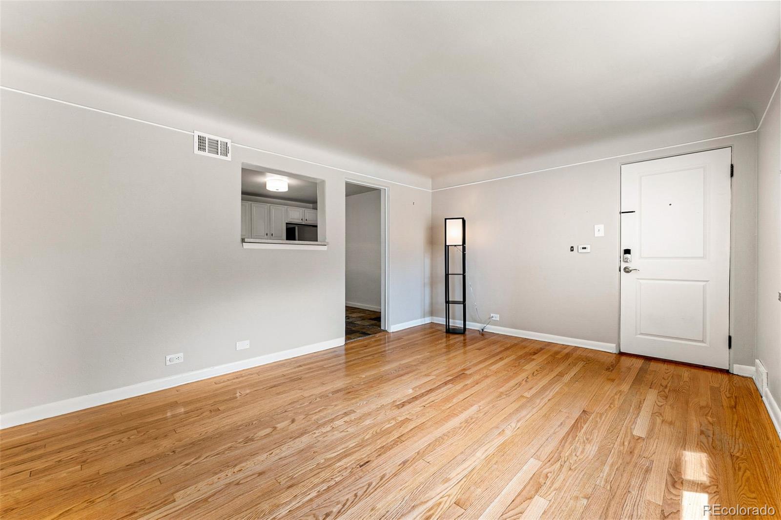 MLS Image #4 for 1535  hudson street,denver, Colorado