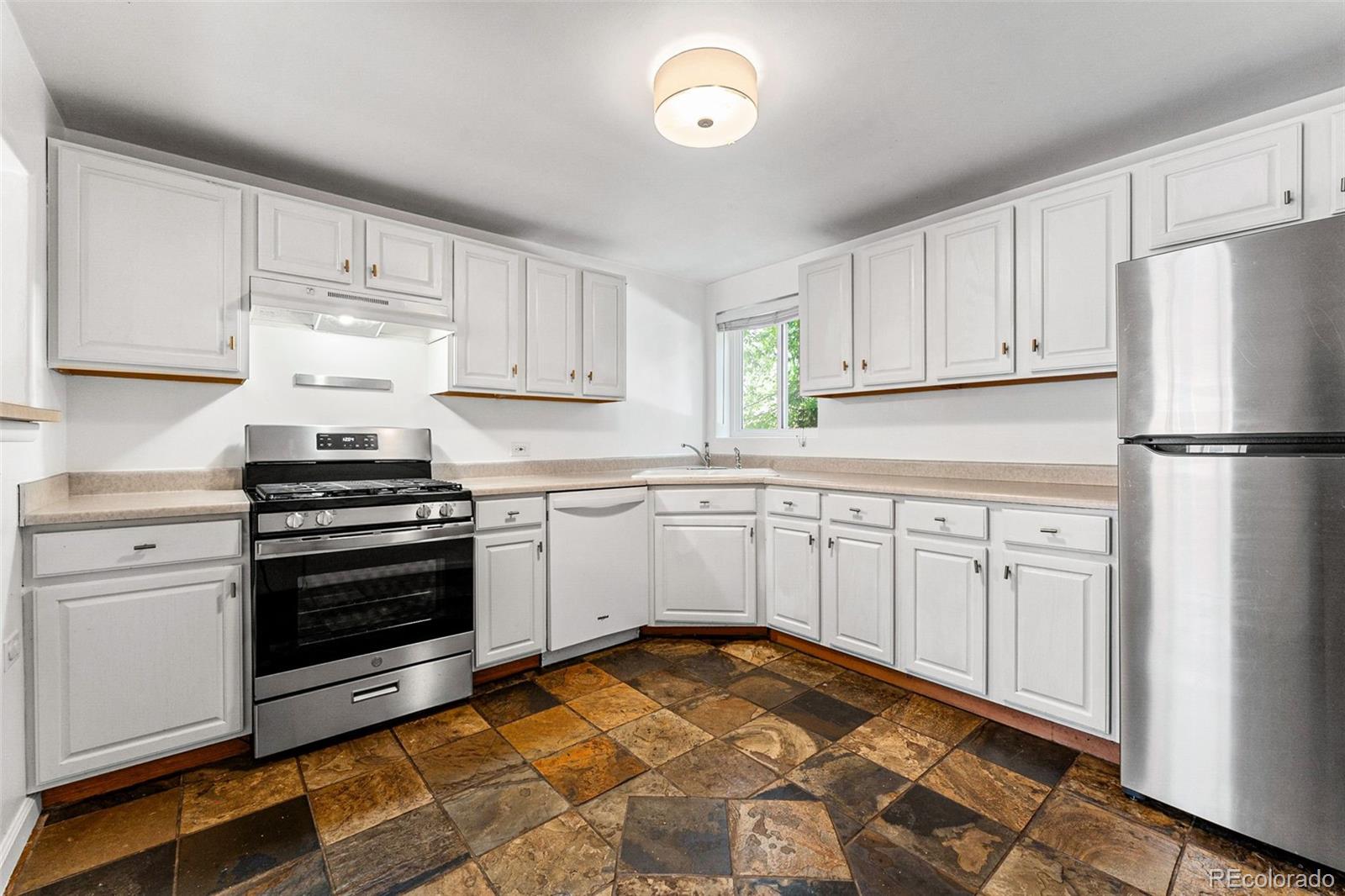 MLS Image #5 for 1535  hudson street,denver, Colorado