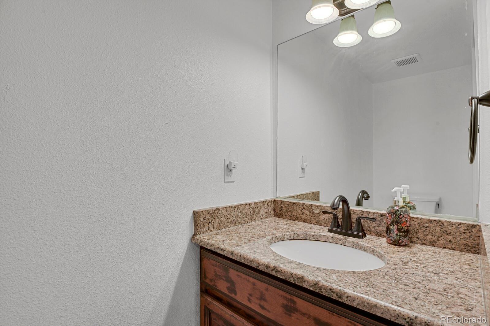 MLS Image #12 for 14396 e temple place,aurora, Colorado