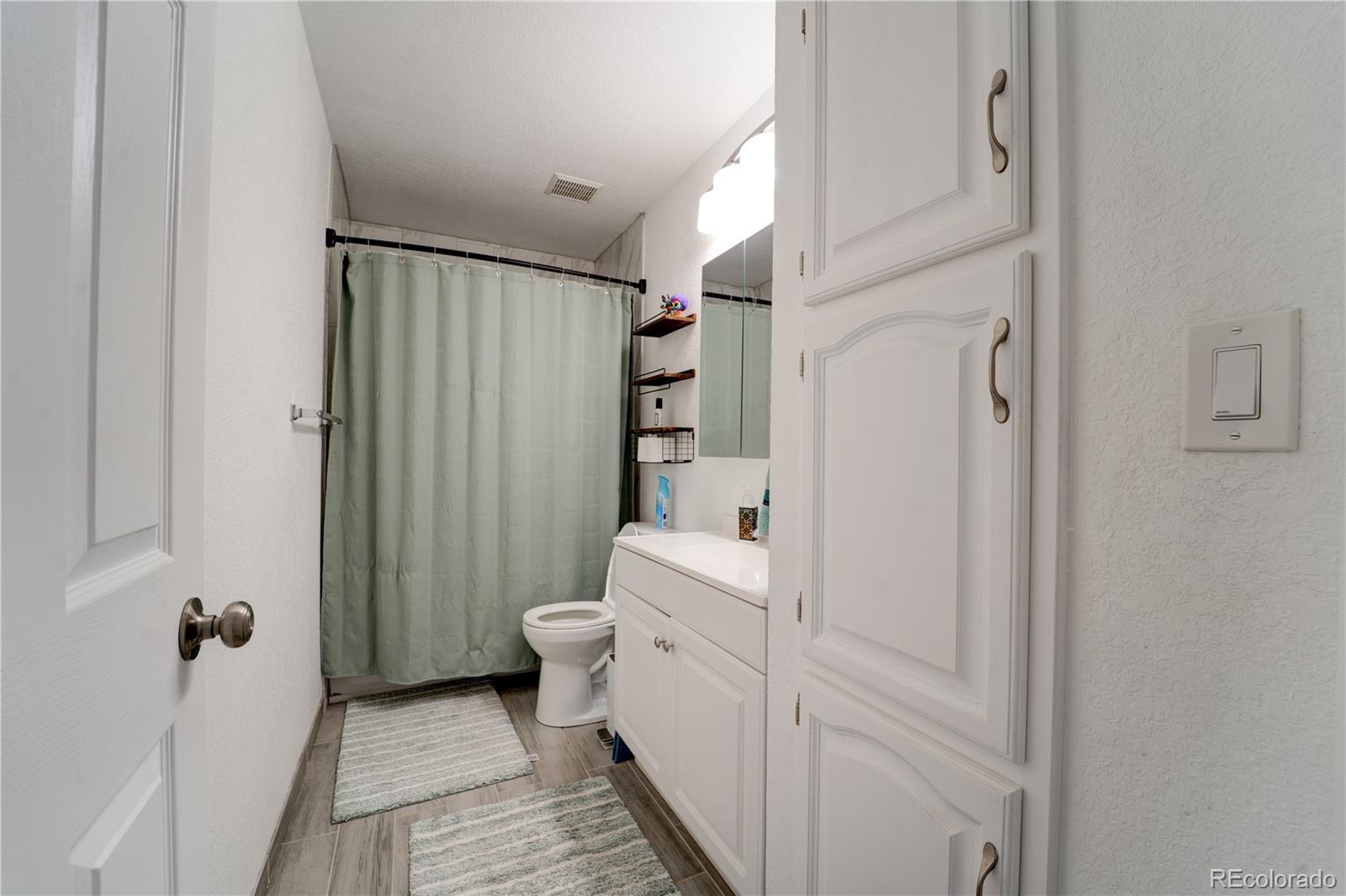 MLS Image #14 for 701  tucson ,aurora, Colorado