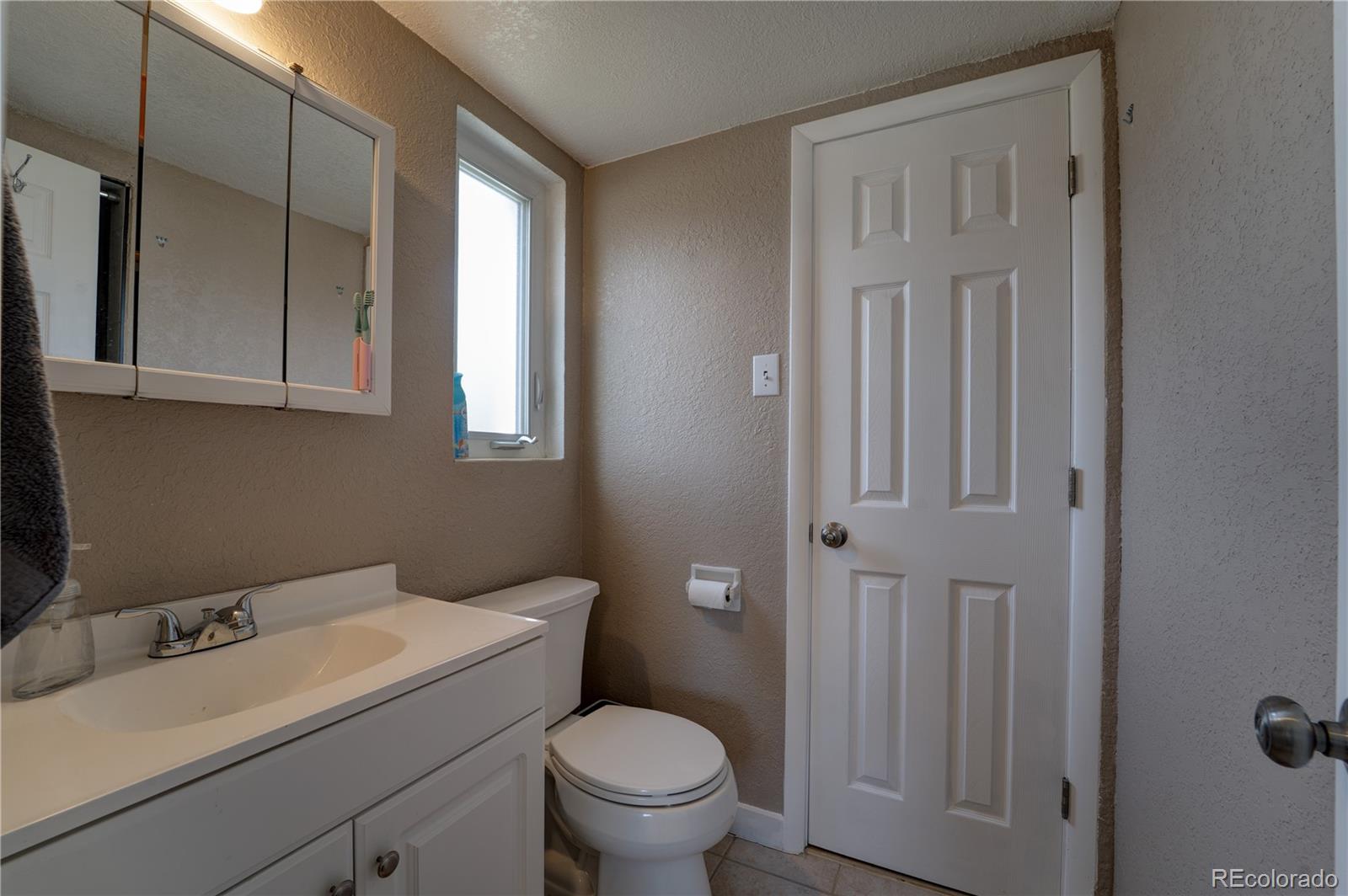 MLS Image #19 for 701  tucson ,aurora, Colorado