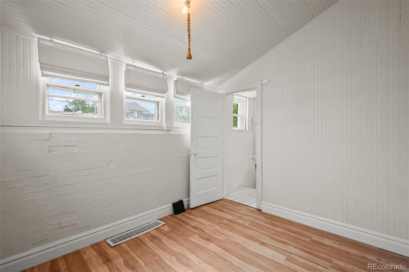 MLS Image #29 for 3320 n columbine street,denver, Colorado