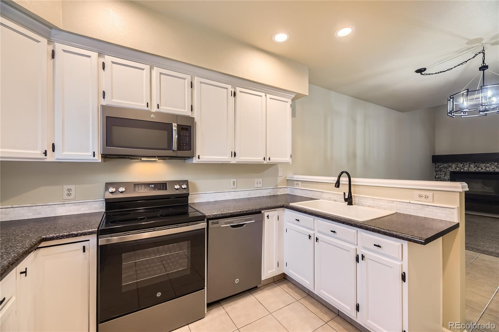 MLS Image #10 for 2902 w long circle,littleton, Colorado