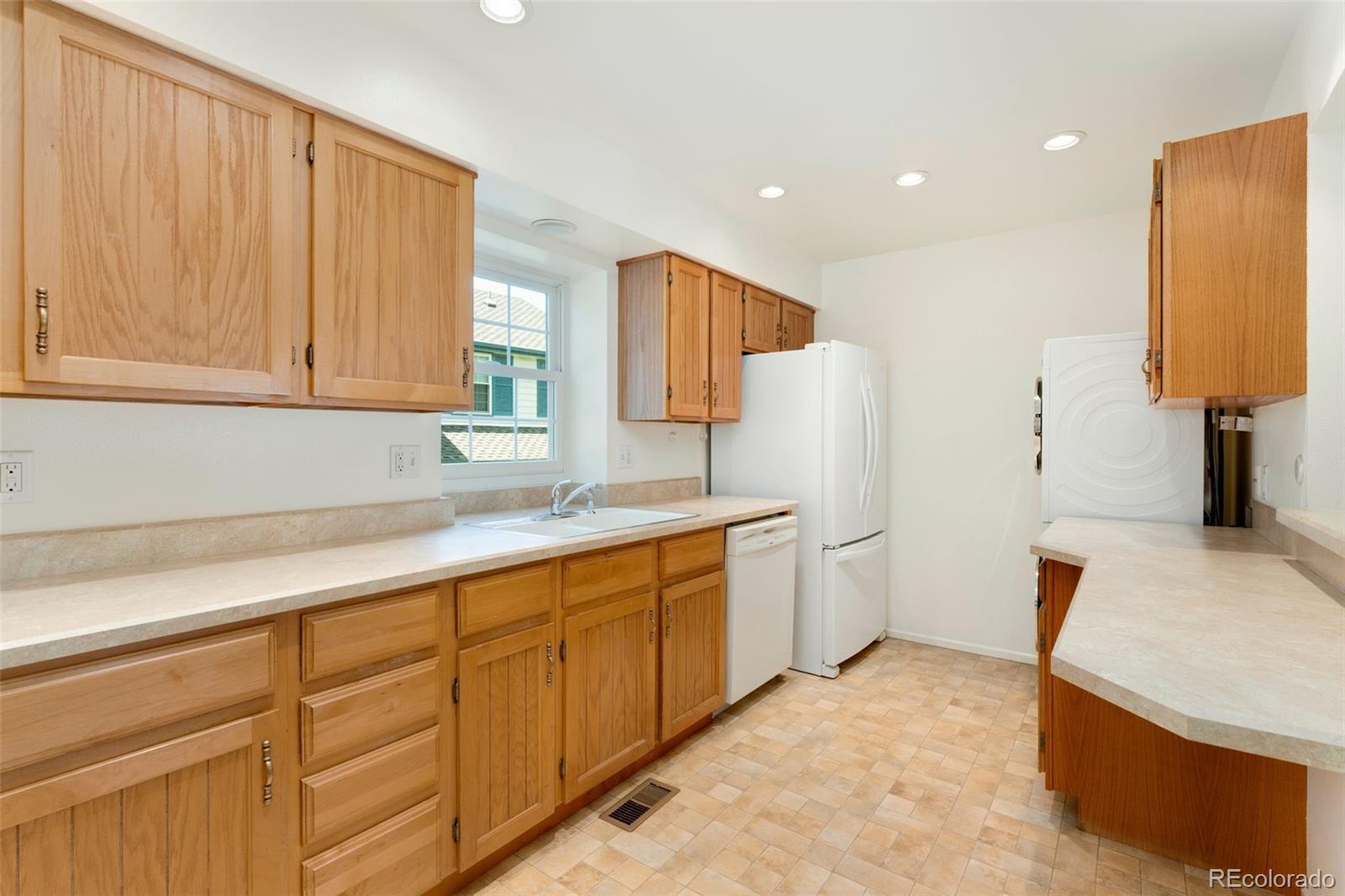 MLS Image #8 for 6929 e briarwood drive,centennial, Colorado