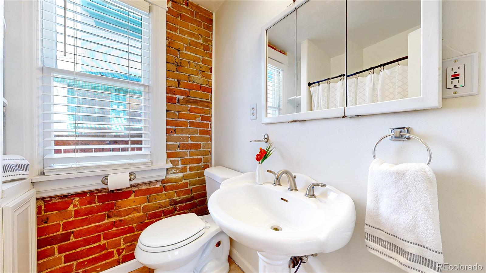 MLS Image #14 for 588 s grant street,denver, Colorado