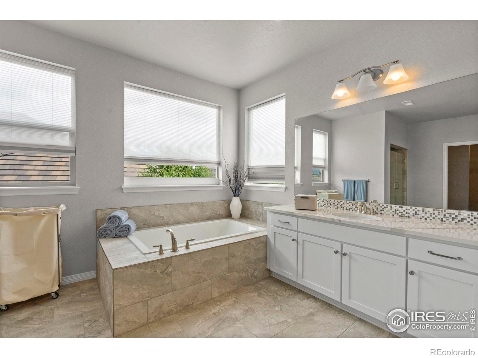 MLS Image #27 for 15998  humboldt peak drive,broomfield, Colorado