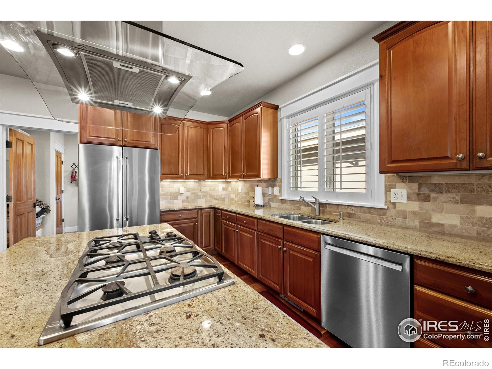 MLS Image #13 for 2005  calico court,longmont, Colorado