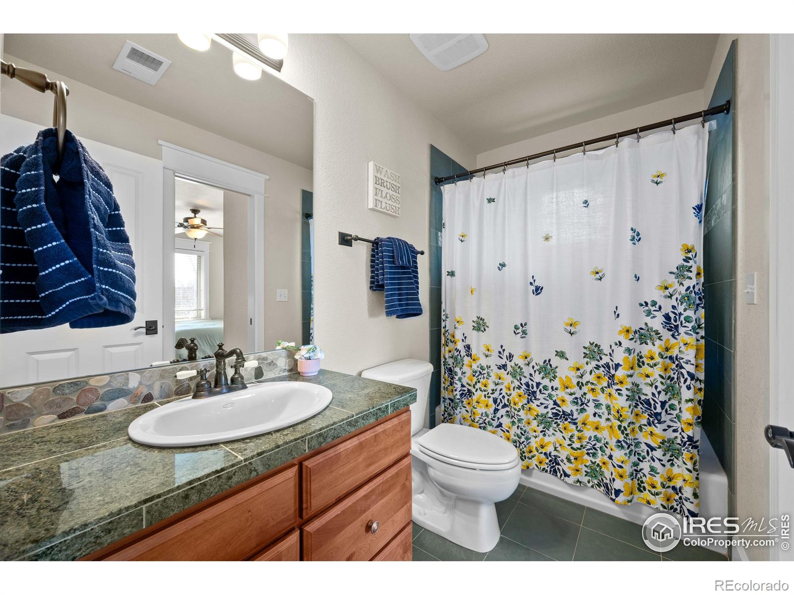 MLS Image #18 for 2005  calico court,longmont, Colorado