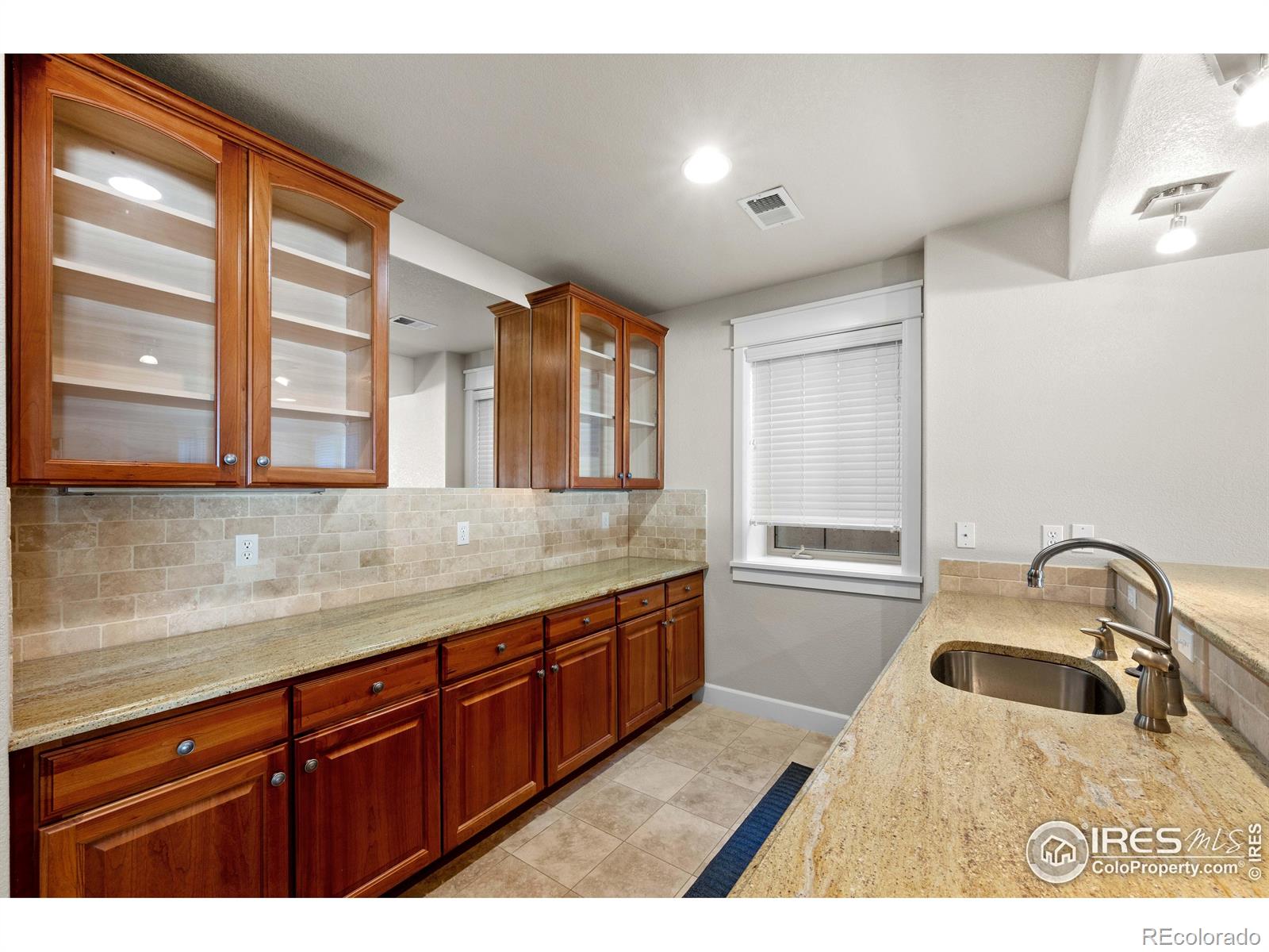 MLS Image #29 for 2005  calico court,longmont, Colorado