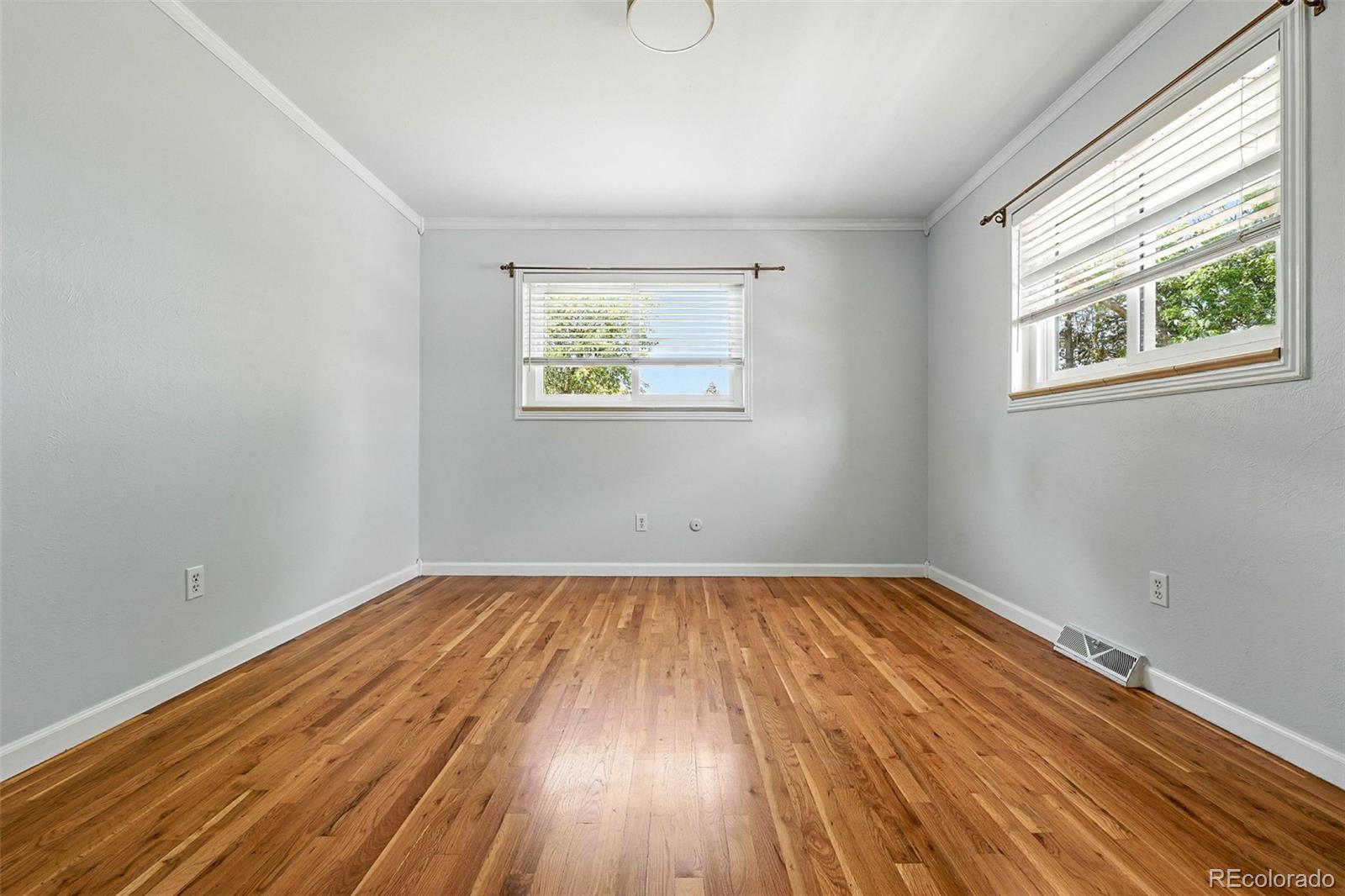 MLS Image #22 for 3608 s newport way,denver, Colorado