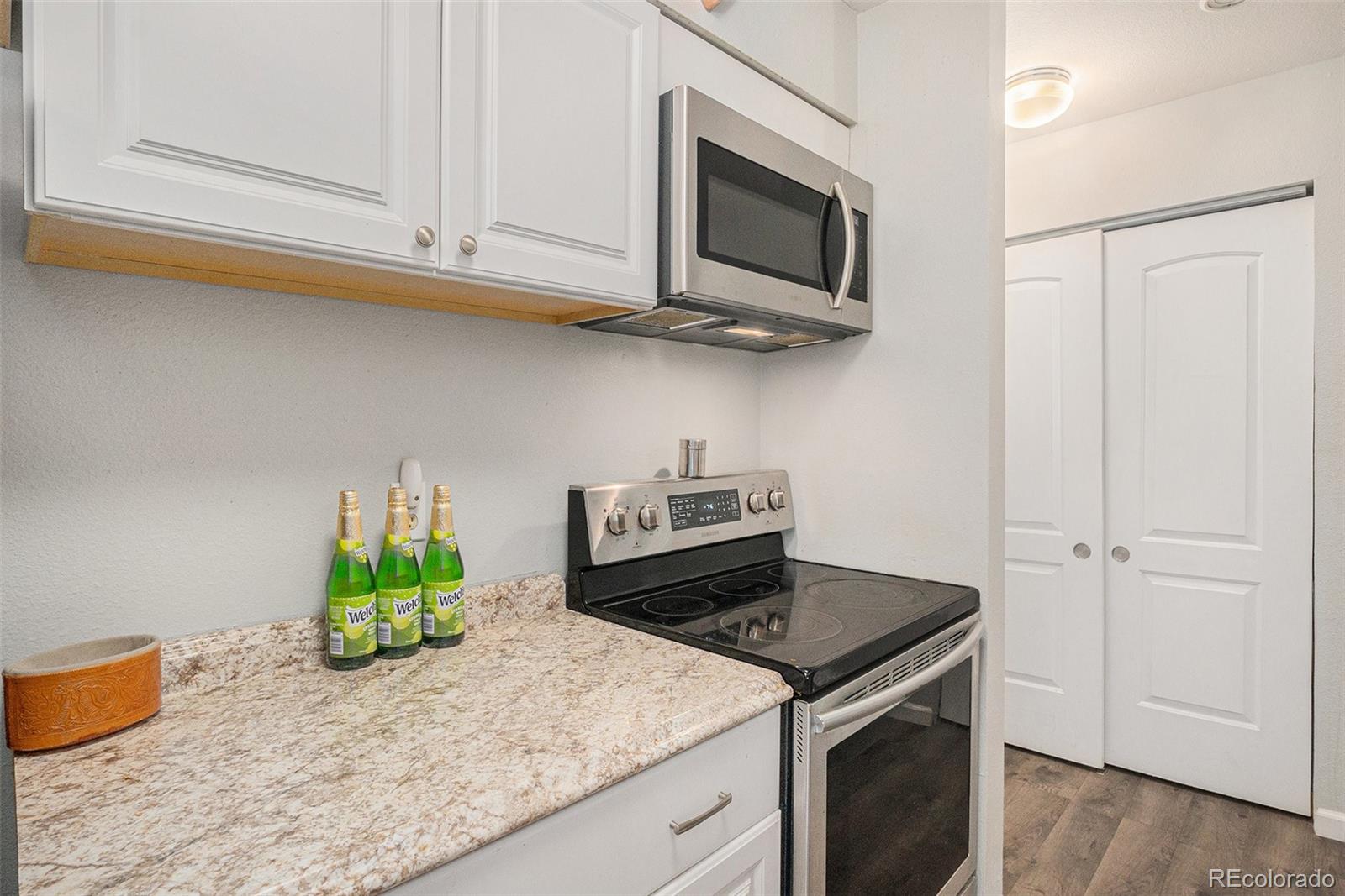 MLS Image #9 for 140 e highline circle,centennial, Colorado
