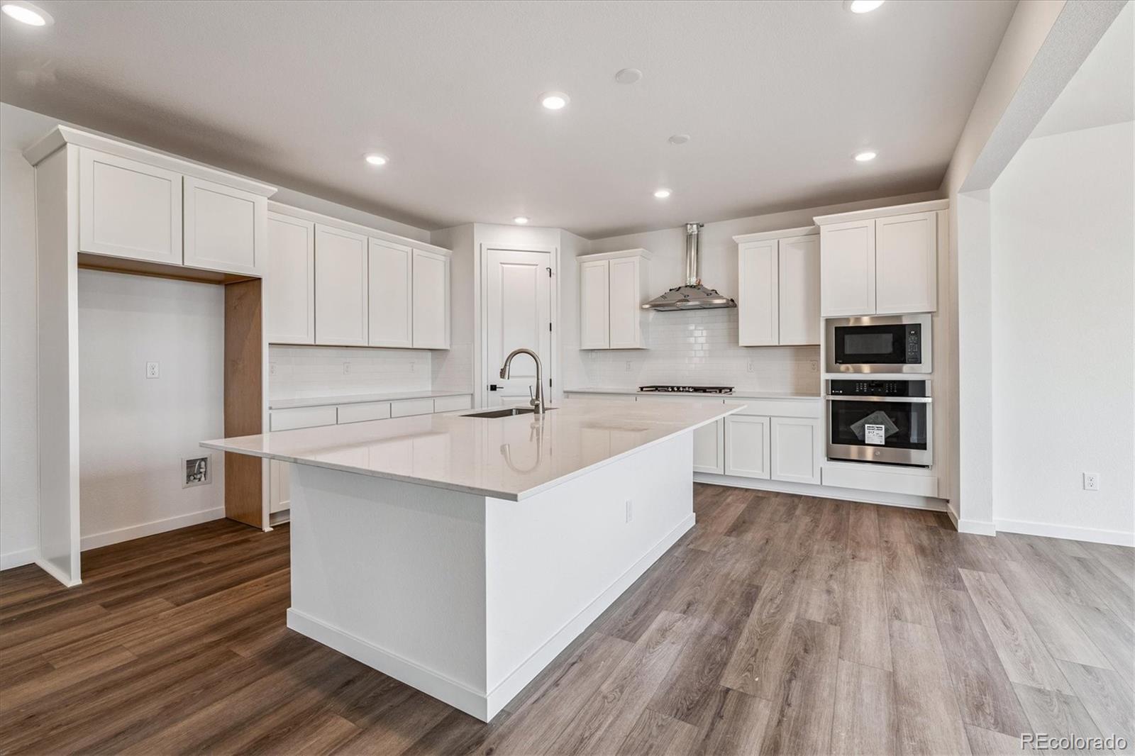 MLS Image #10 for 24950 e 42nd avenue,aurora, Colorado