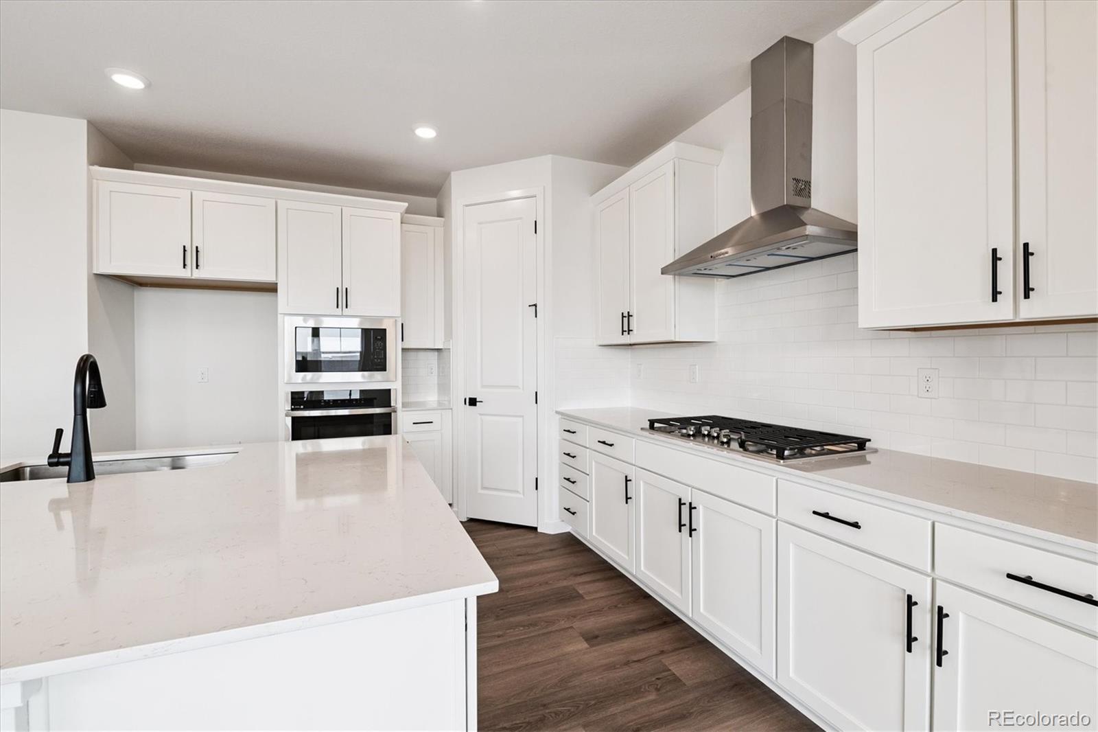 MLS Image #14 for 24990 e 42nd avenue,aurora, Colorado