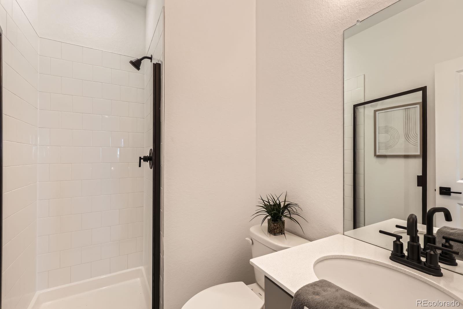 MLS Image #10 for 374 n geneva street,aurora, Colorado