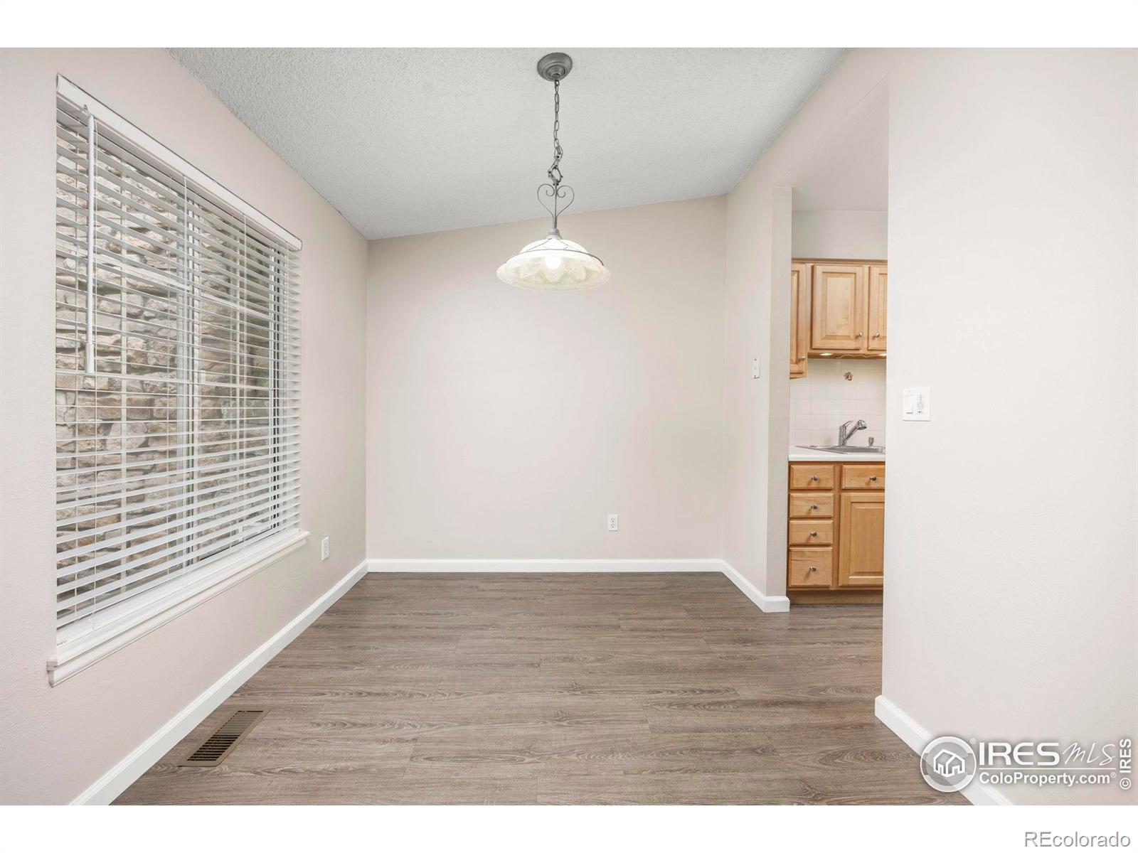 MLS Image #10 for 8423  everett way,arvada, Colorado