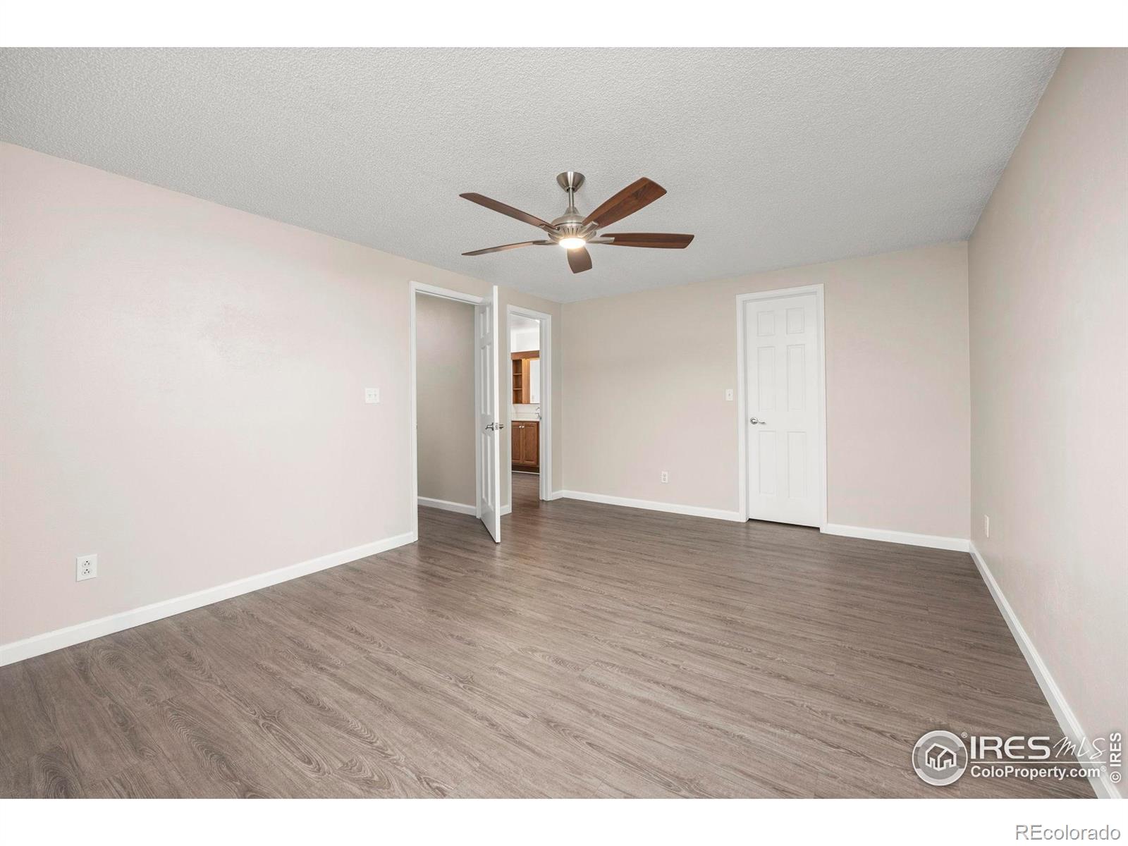 MLS Image #14 for 8423  everett way,arvada, Colorado