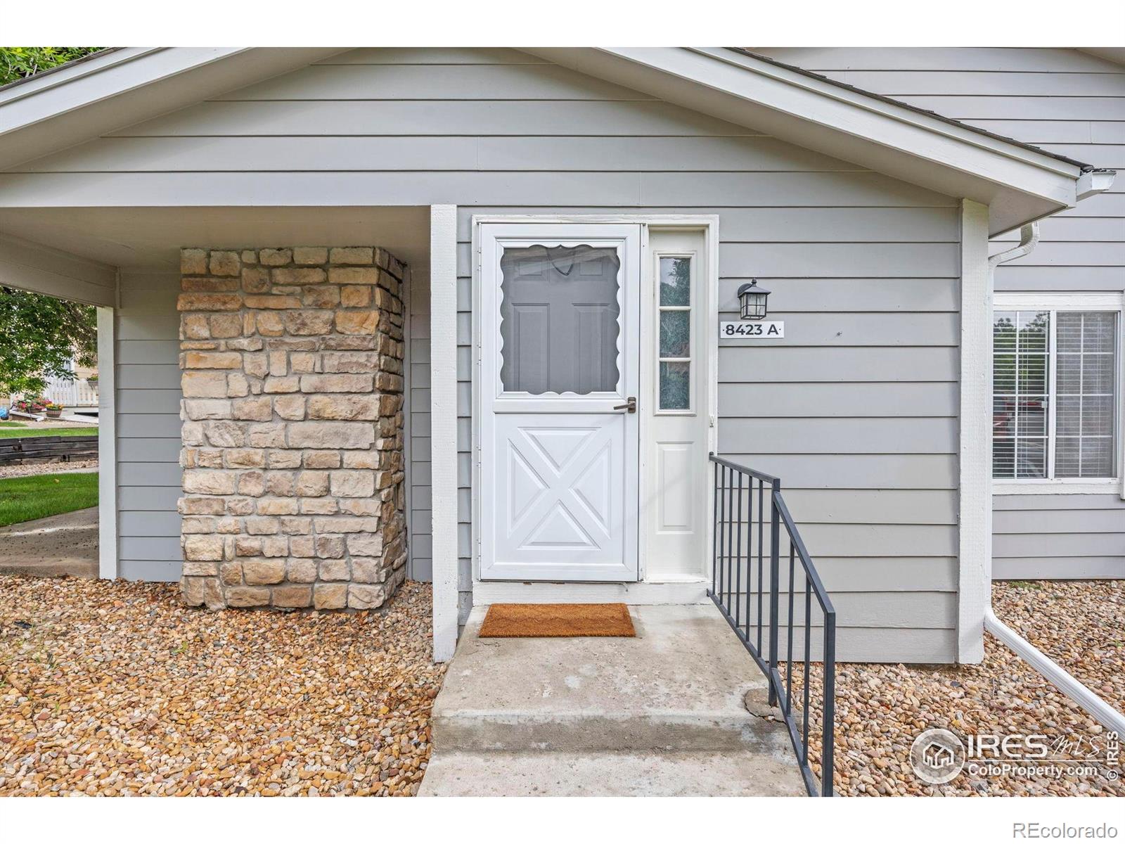 MLS Image #2 for 8423  everett way,arvada, Colorado