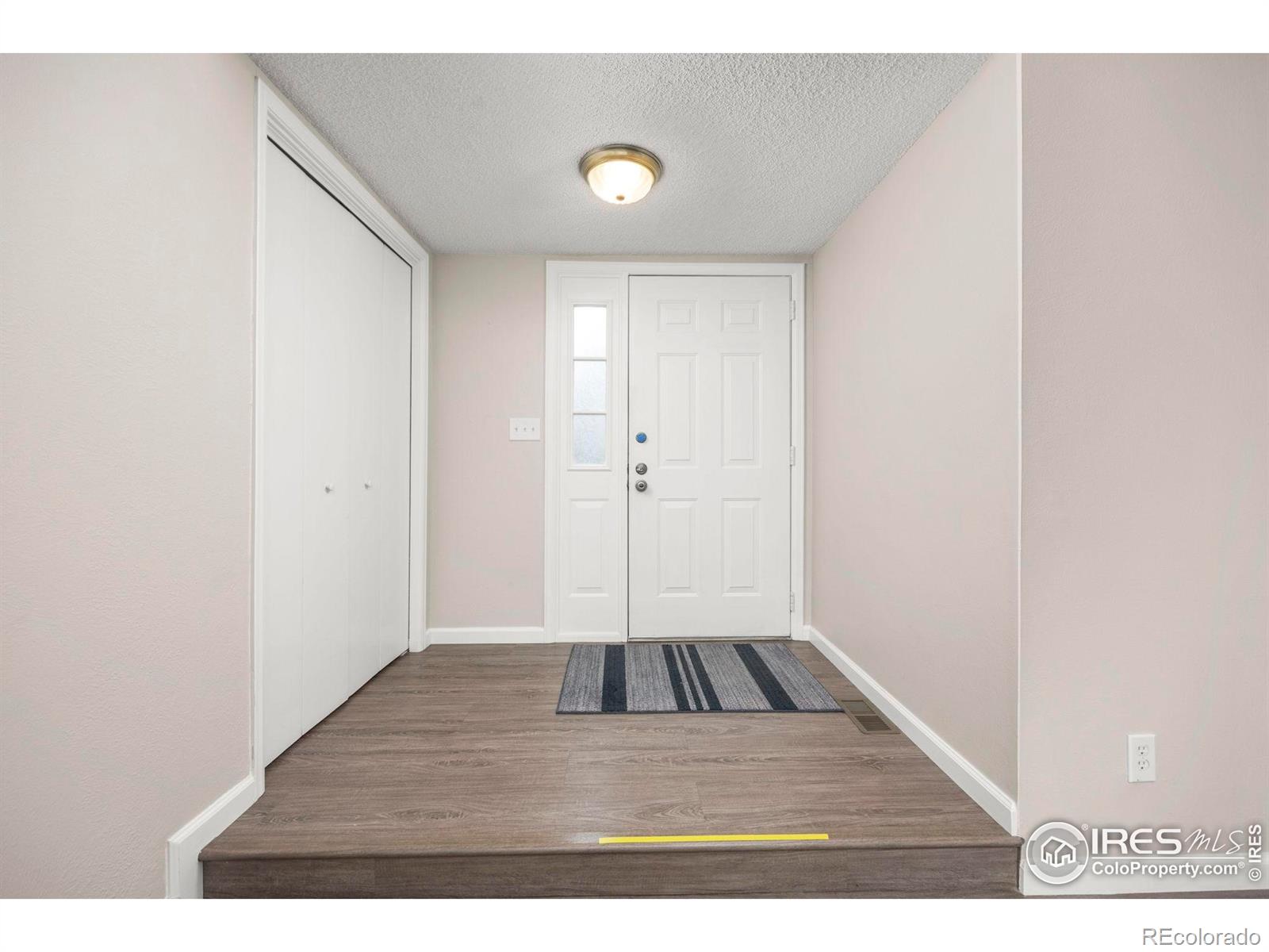 MLS Image #4 for 8423  everett way,arvada, Colorado