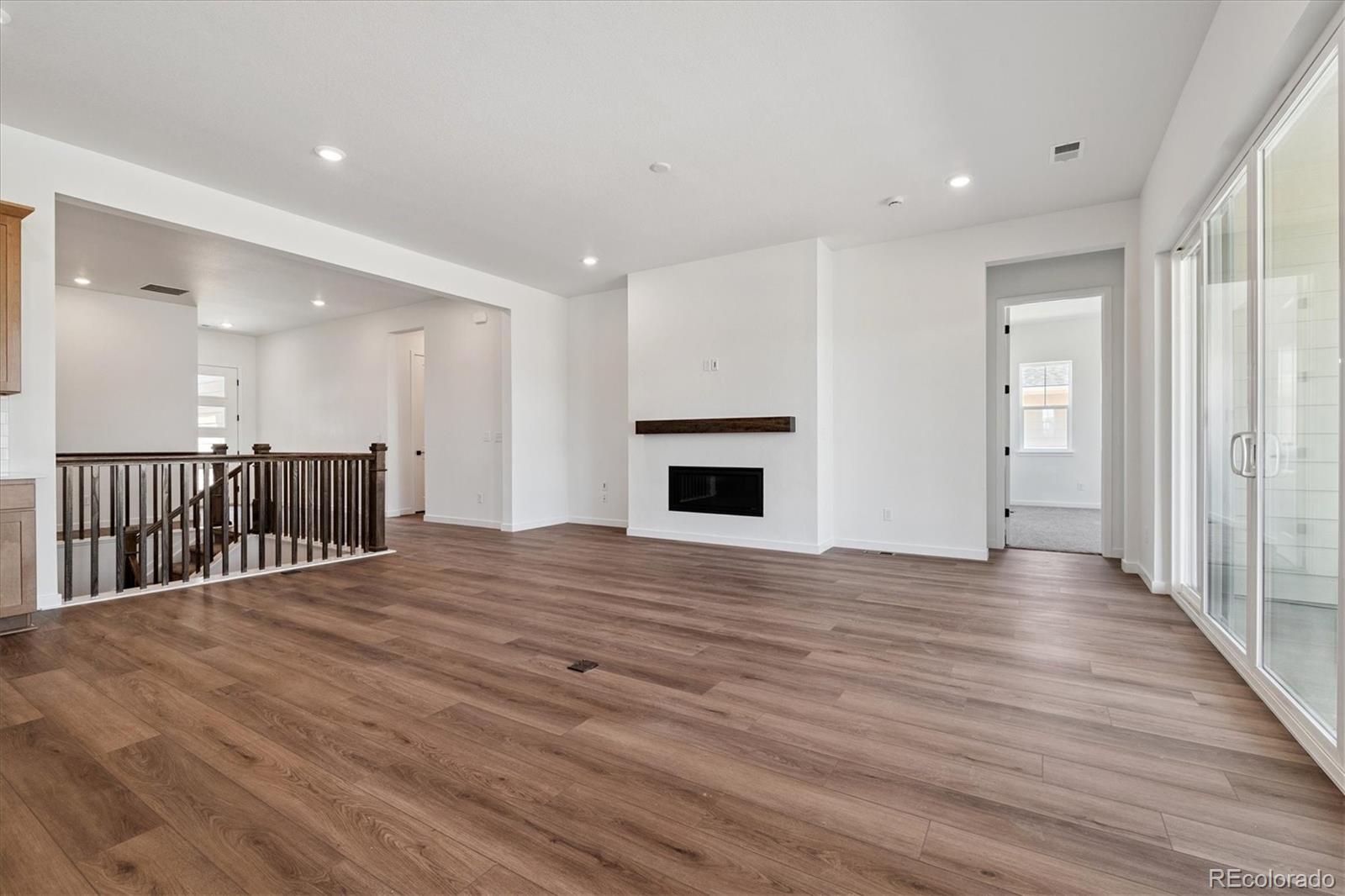 MLS Image #13 for 24791 e 38th avenue,aurora, Colorado