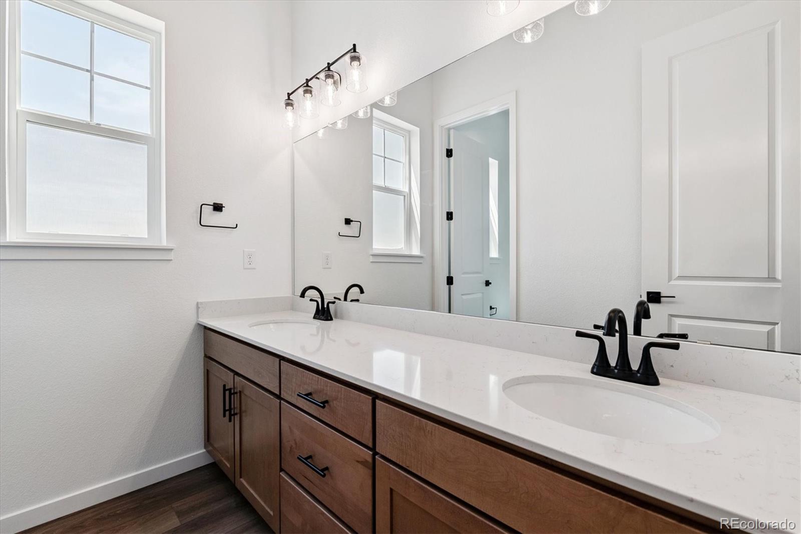 MLS Image #8 for 24791 e 38th avenue,aurora, Colorado