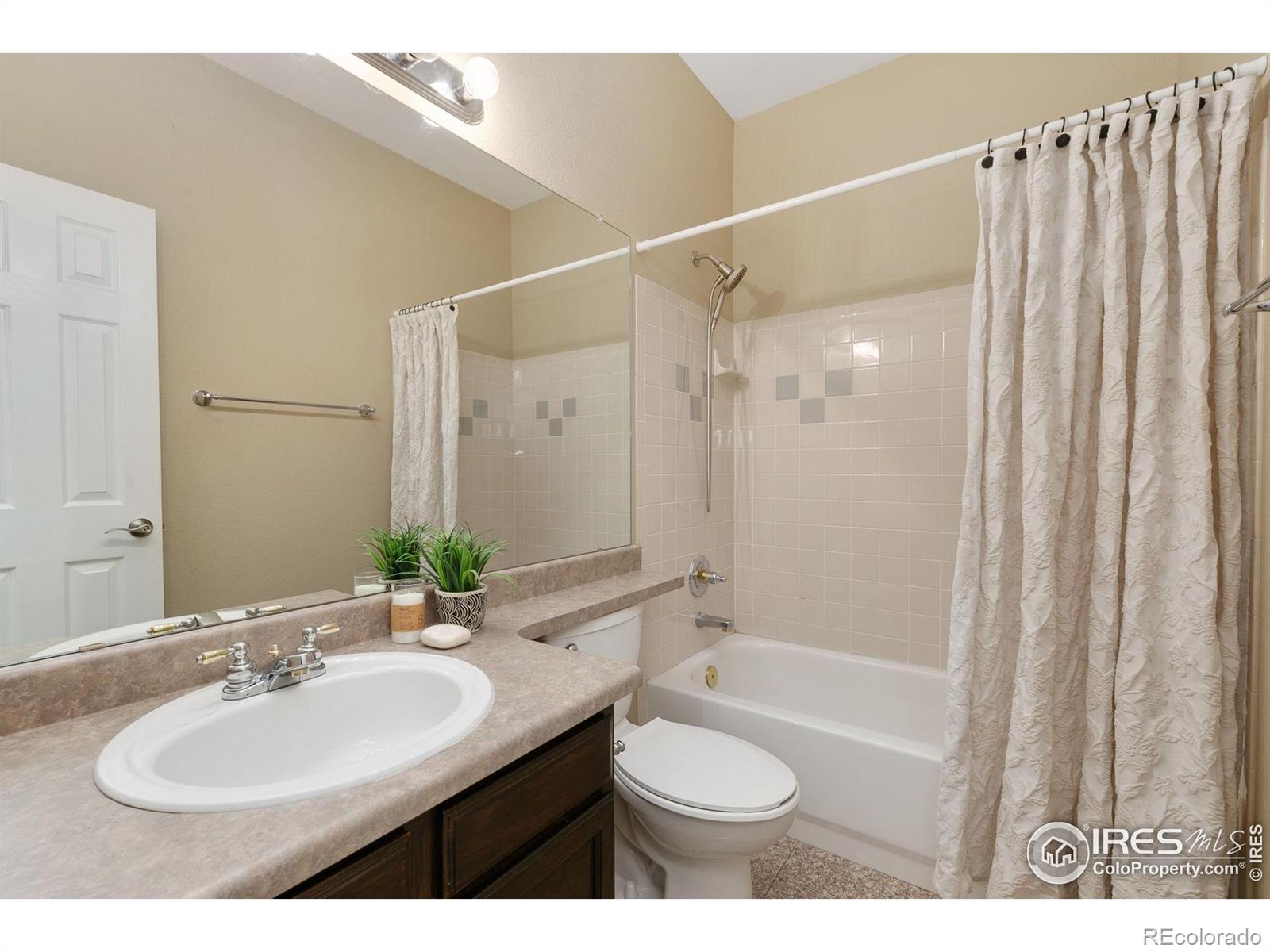 MLS Image #16 for 3303  grand canyon court,fort collins, Colorado