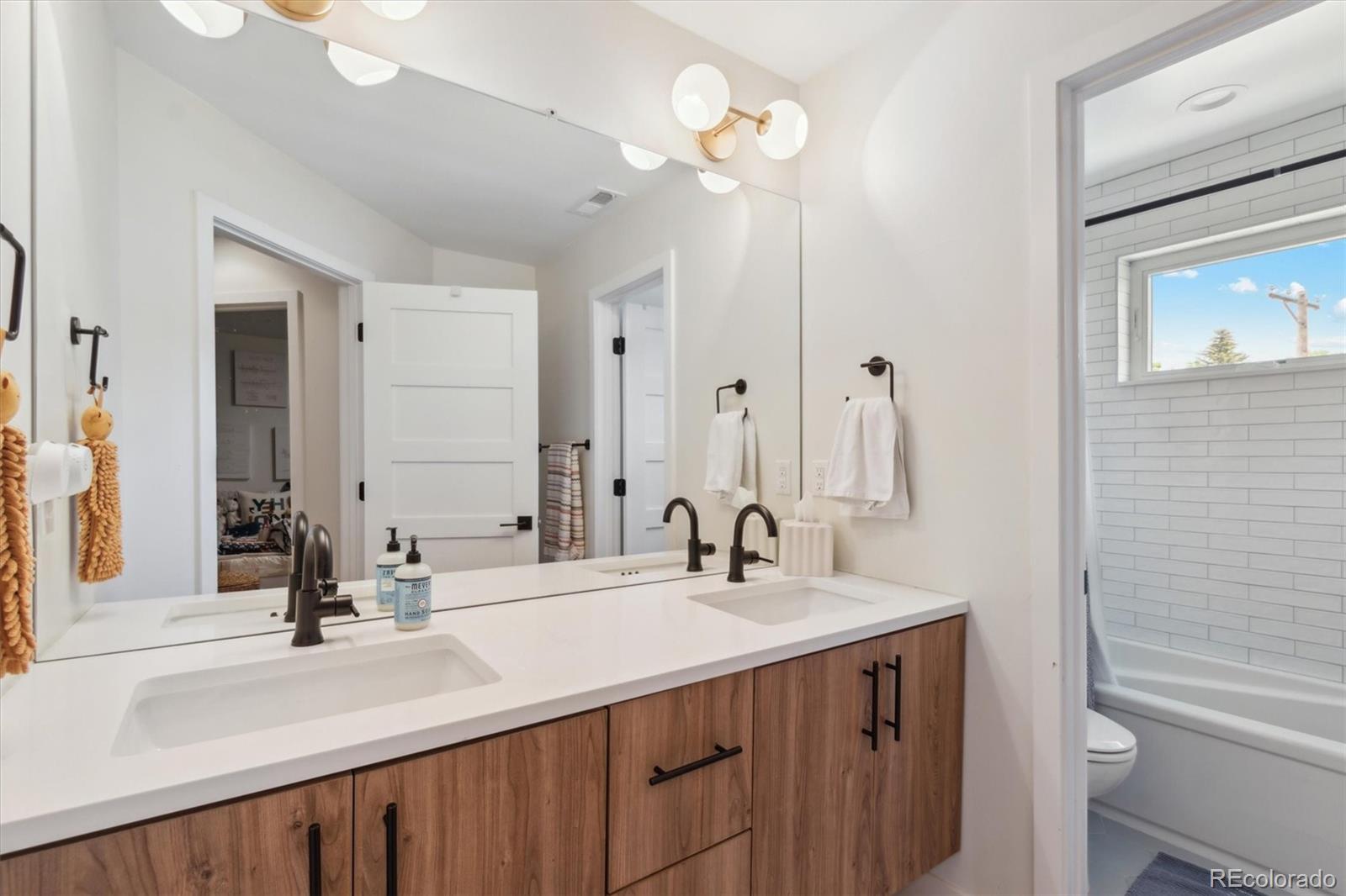 MLS Image #22 for 2244 s lincoln street,denver, Colorado