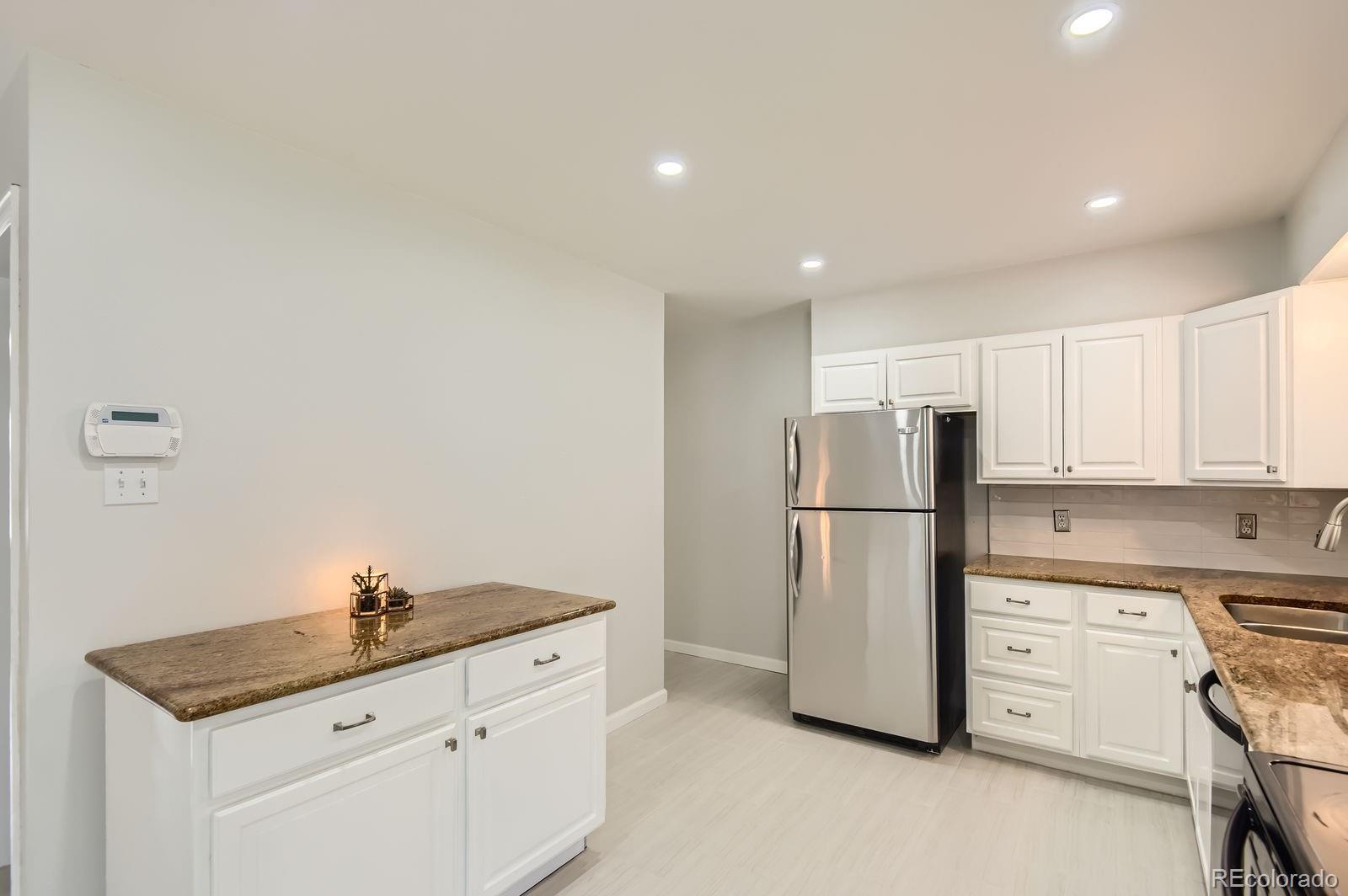 MLS Image #11 for 5150 w colgate place,denver, Colorado