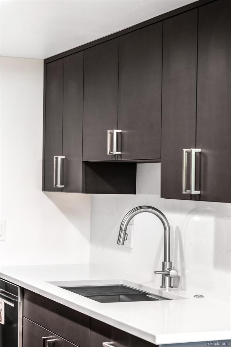MLS Image #11 for 5955 e 10th avenue,denver, Colorado
