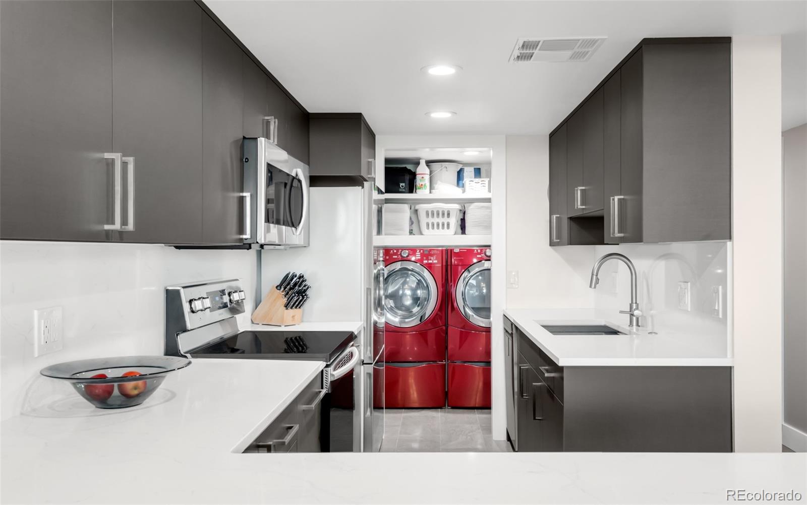 MLS Image #14 for 5955 e 10th avenue,denver, Colorado