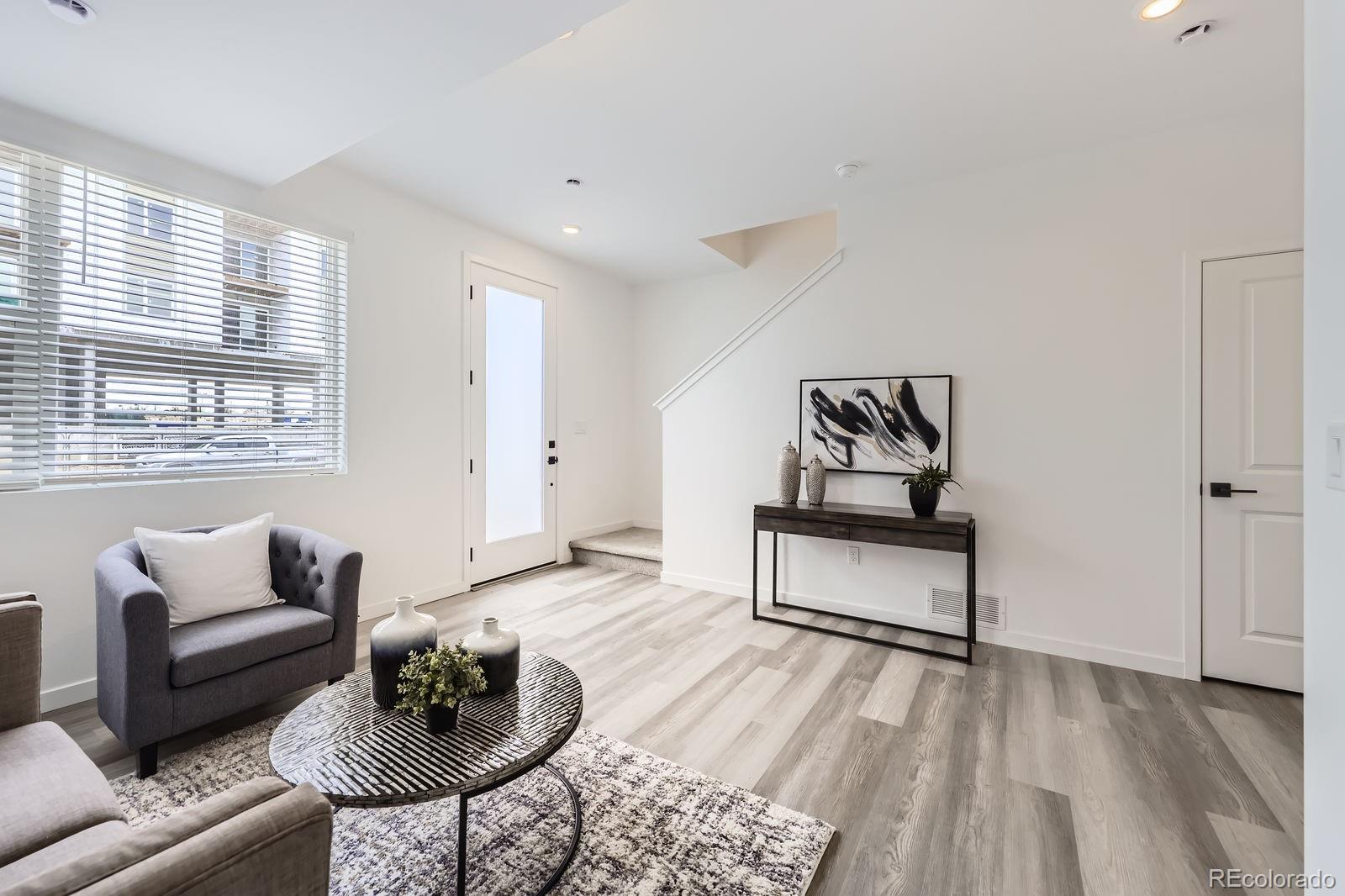 MLS Image #10 for 348 n geneva street,aurora, Colorado