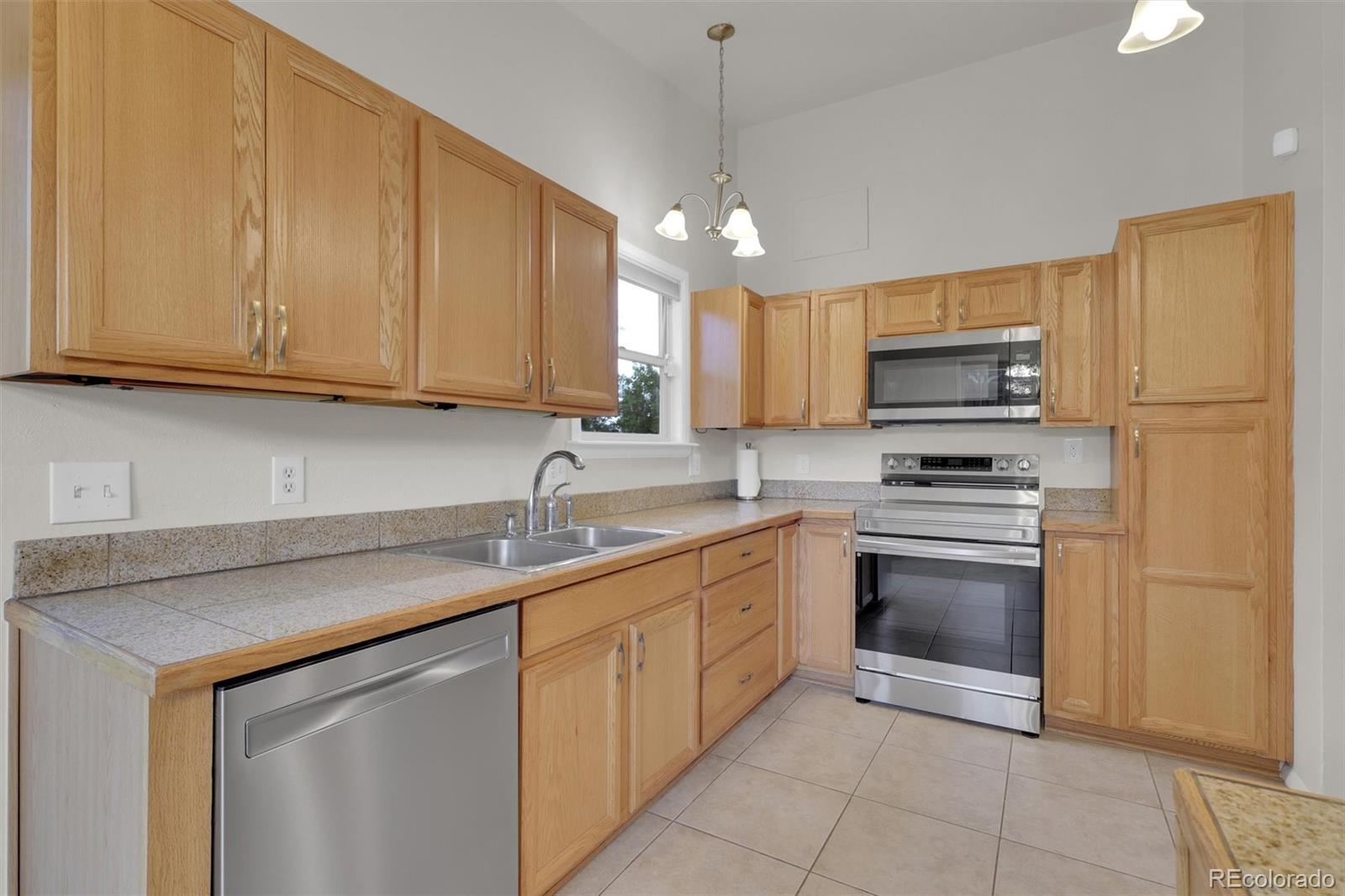 MLS Image #2 for 4483 s eagle circle,aurora, Colorado