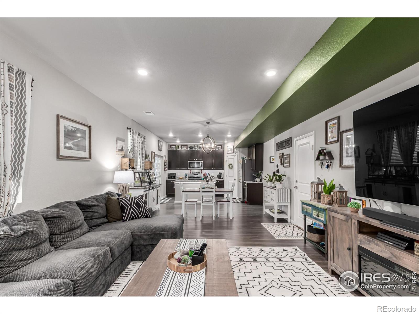 MLS Image #5 for 10 n quantock street,aurora, Colorado