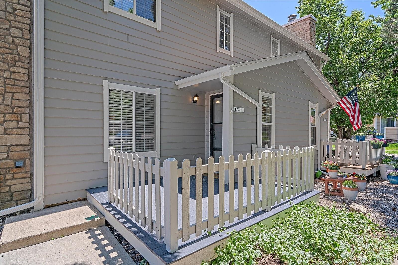 MLS Image #2 for 8438  everett way,arvada, Colorado