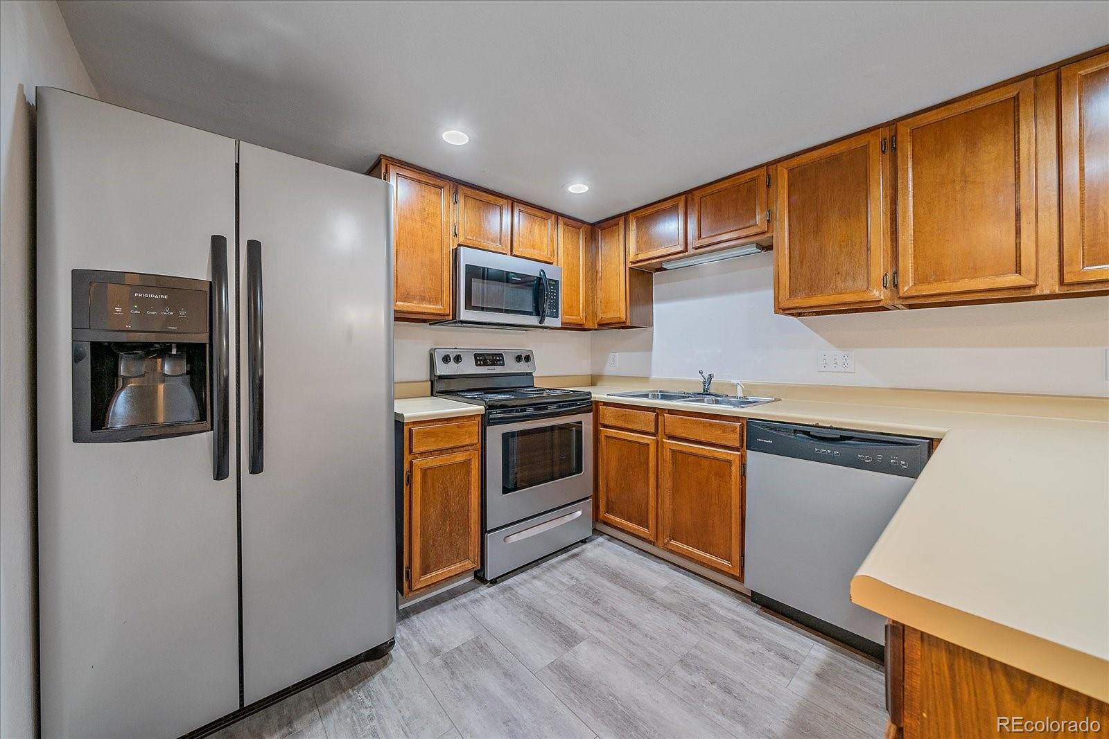 MLS Image #9 for 8438  everett way,arvada, Colorado