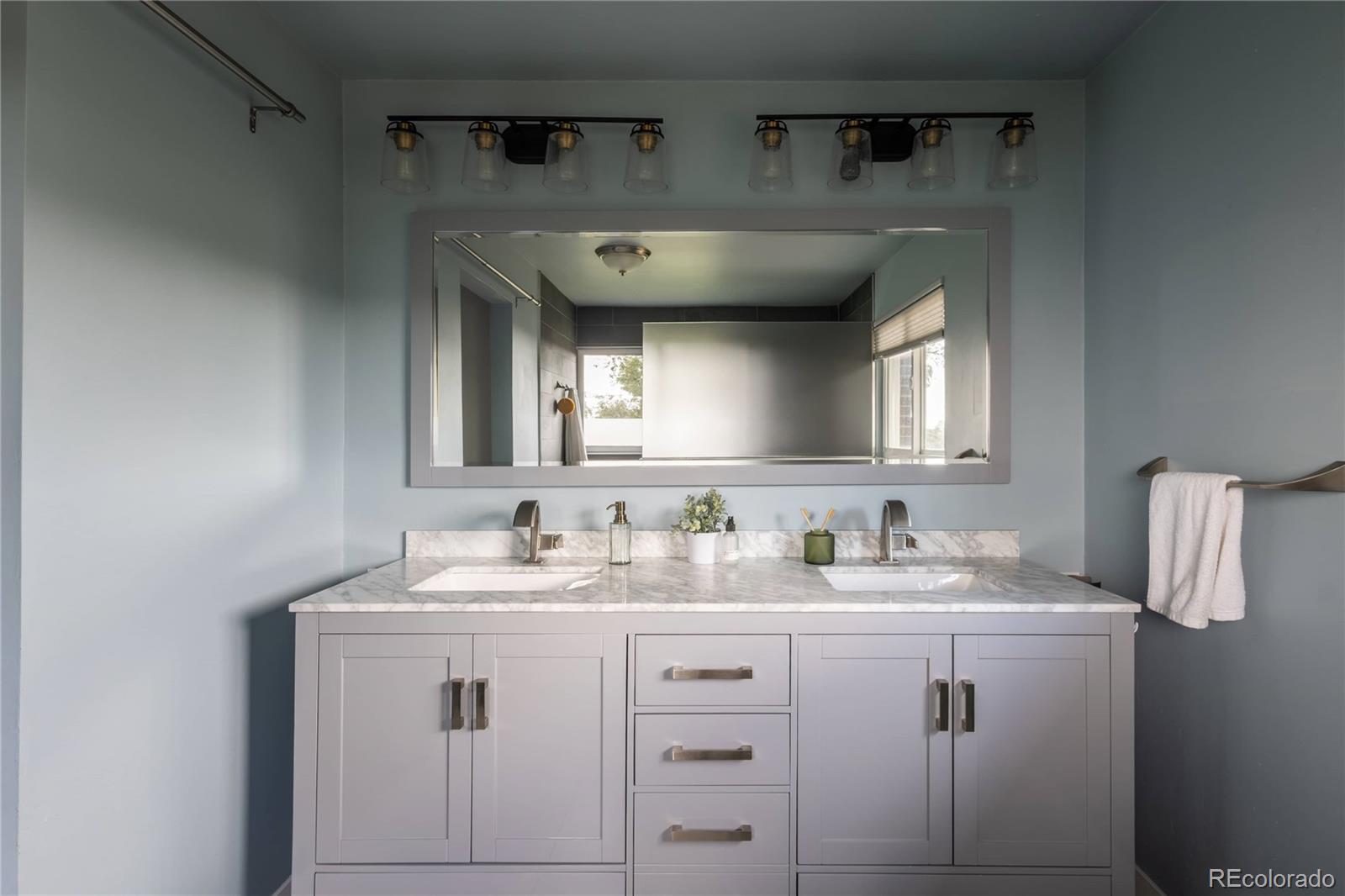 MLS Image #22 for 654 s shoshone street,denver, Colorado