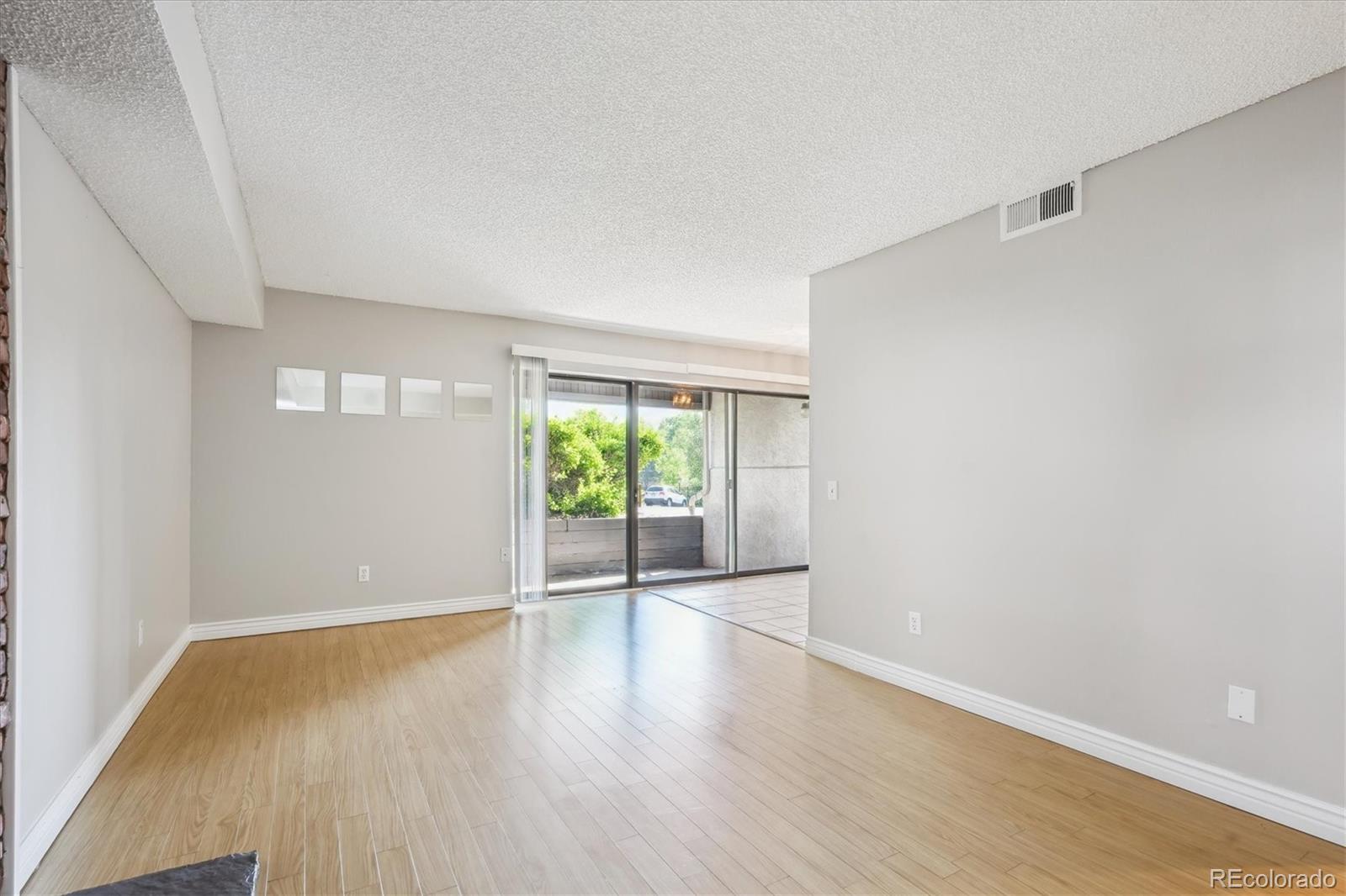 MLS Image #3 for 6490 s dayton street,englewood, Colorado