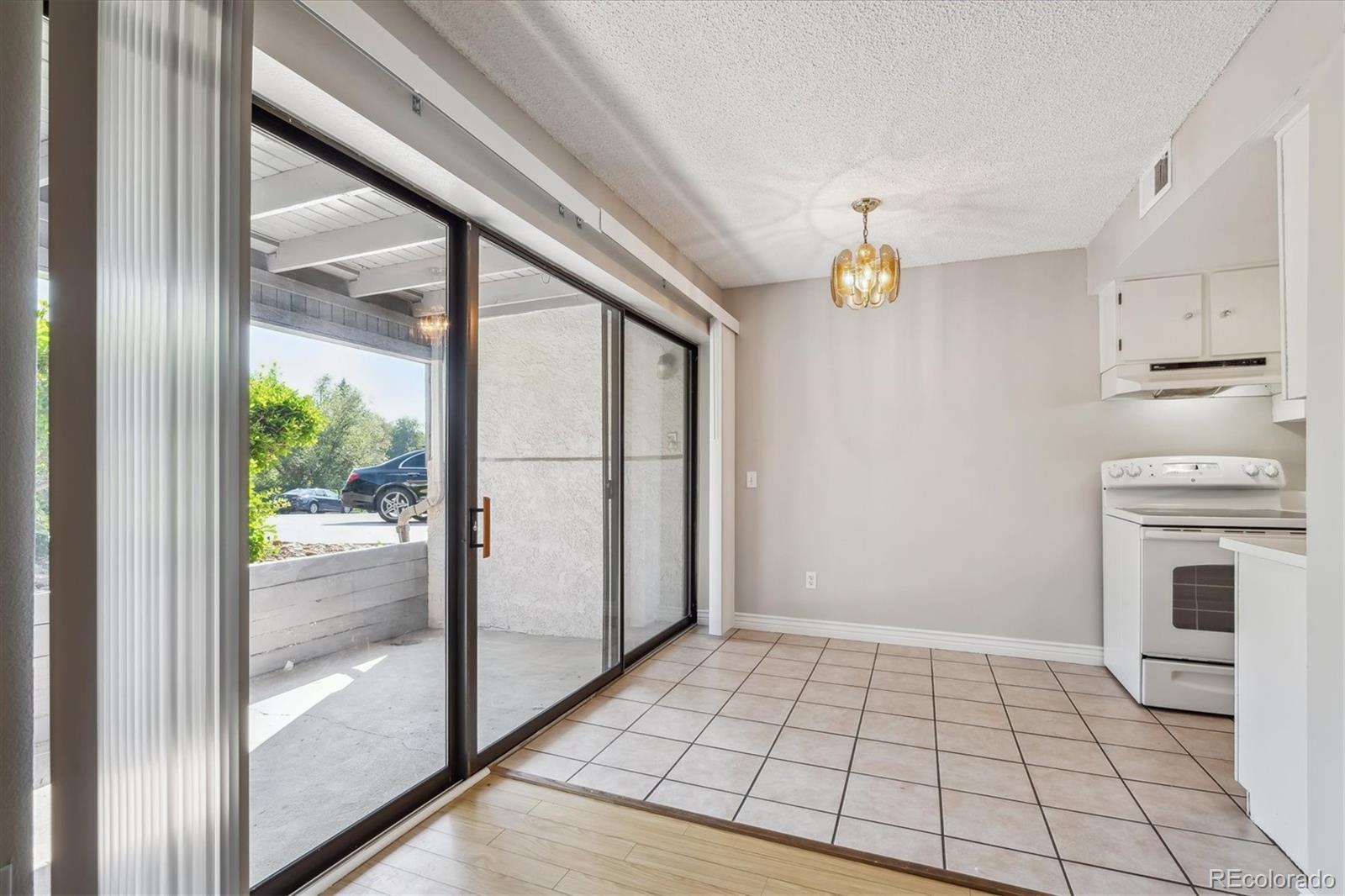 MLS Image #4 for 6490 s dayton street,englewood, Colorado